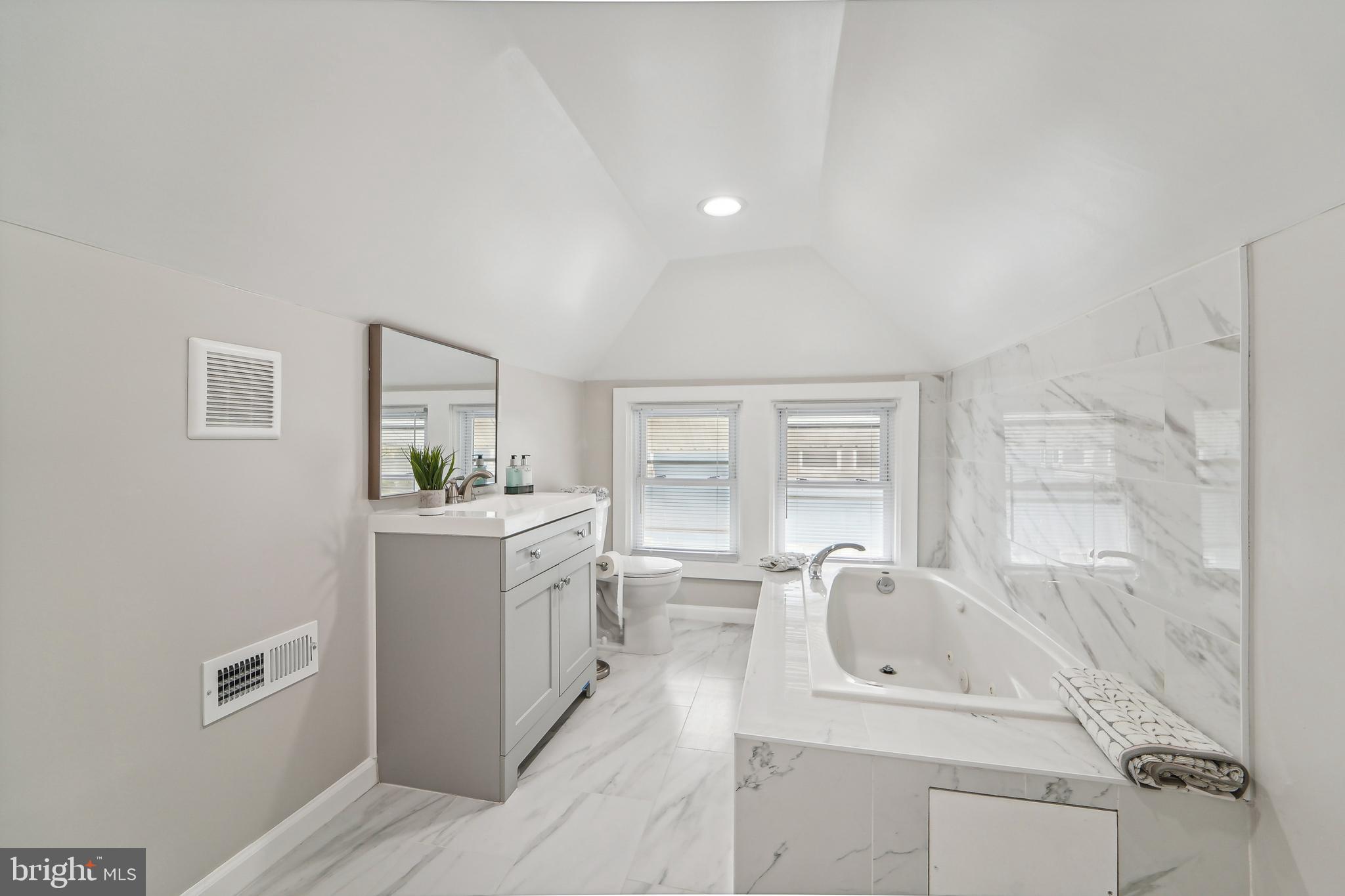 DORCHESTER - Residential