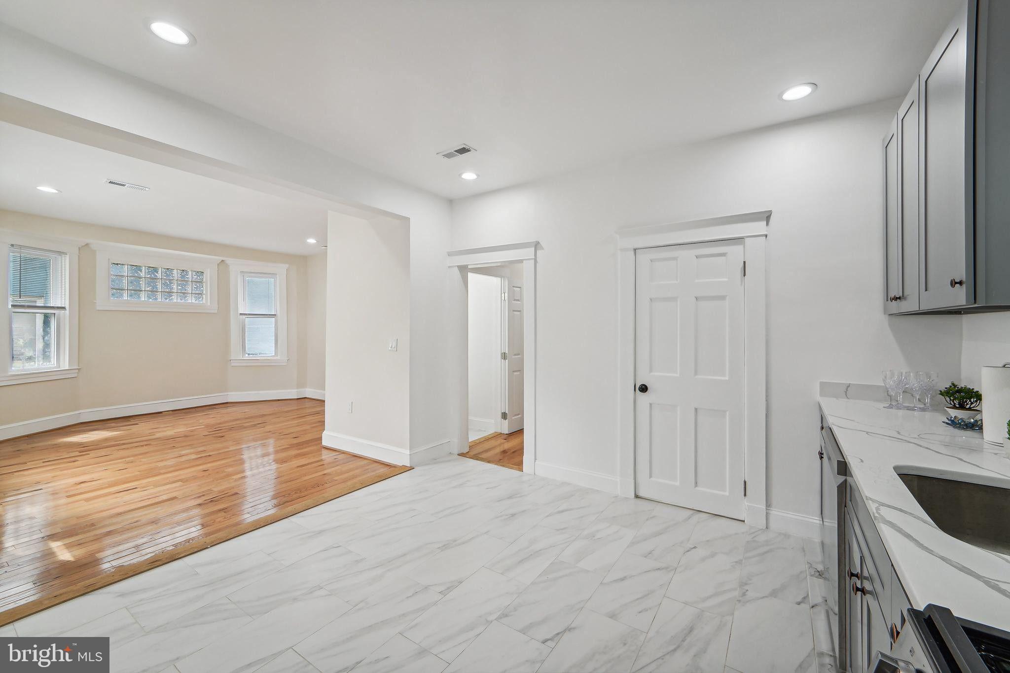 DORCHESTER - Residential