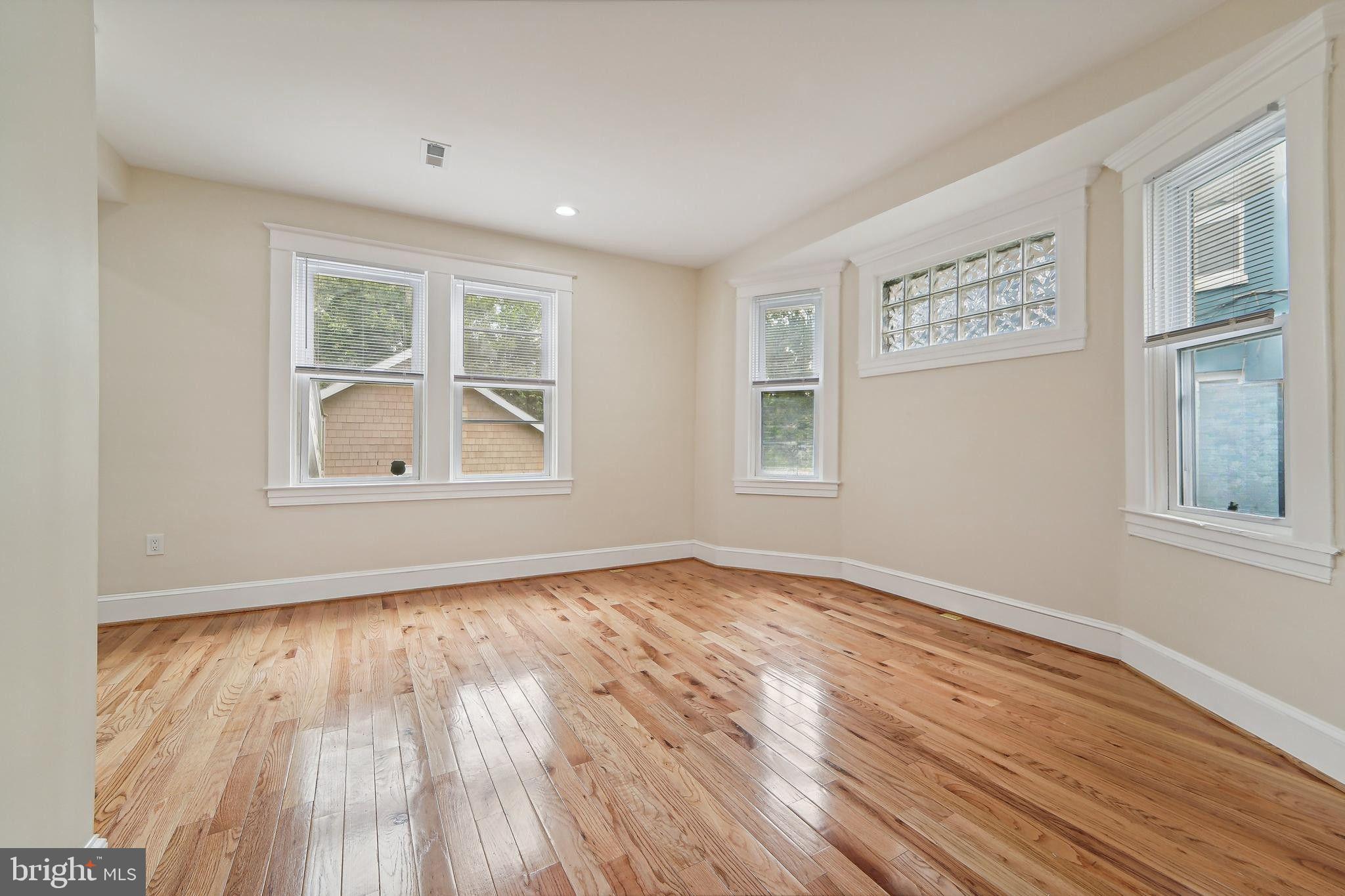 DORCHESTER - Residential