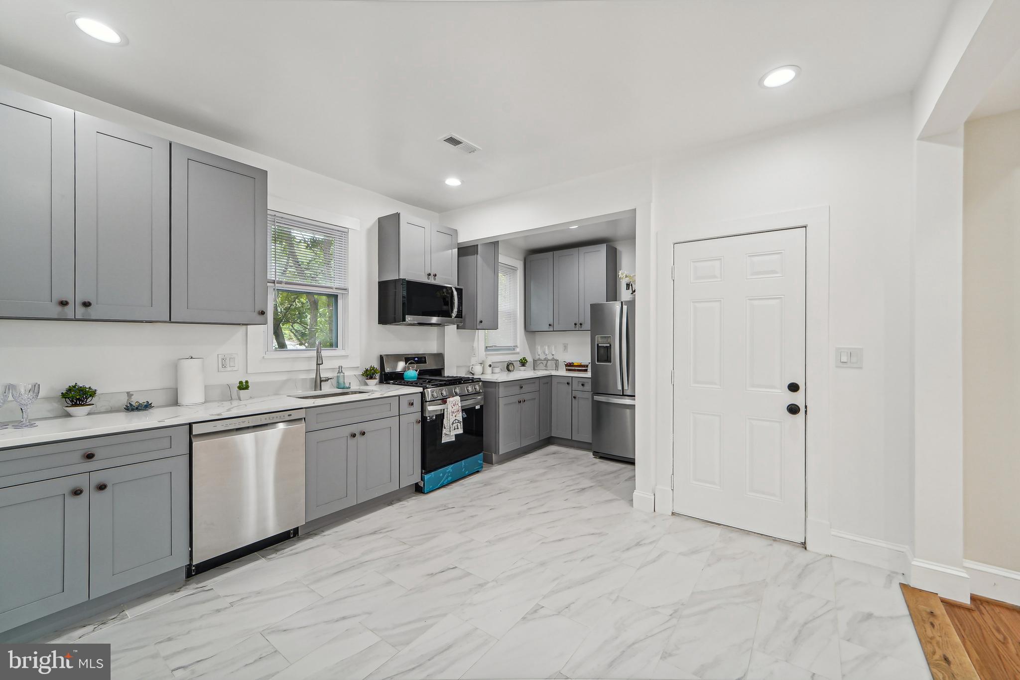 DORCHESTER - Residential