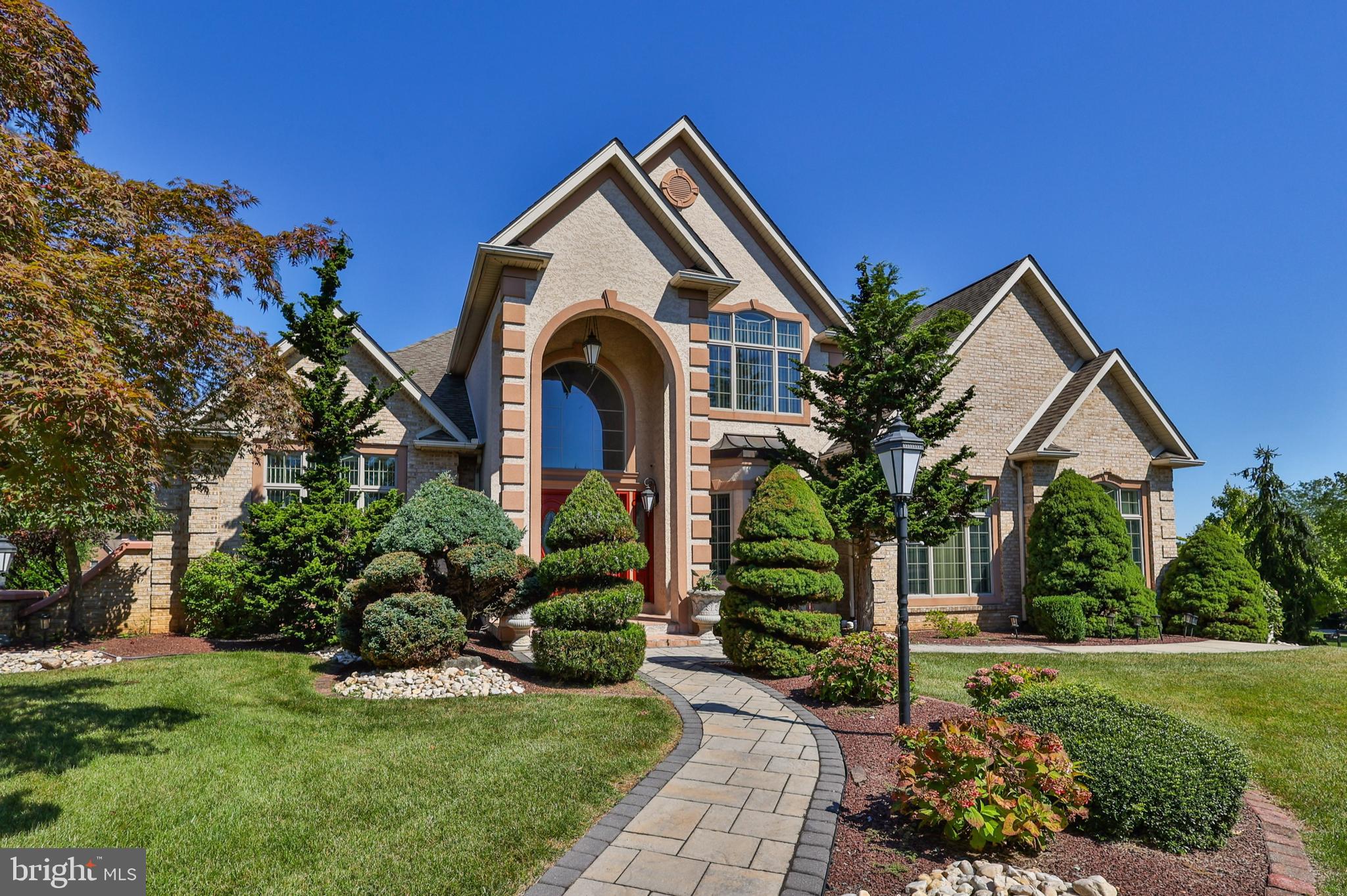 19 SPRING WOOD DRIVE