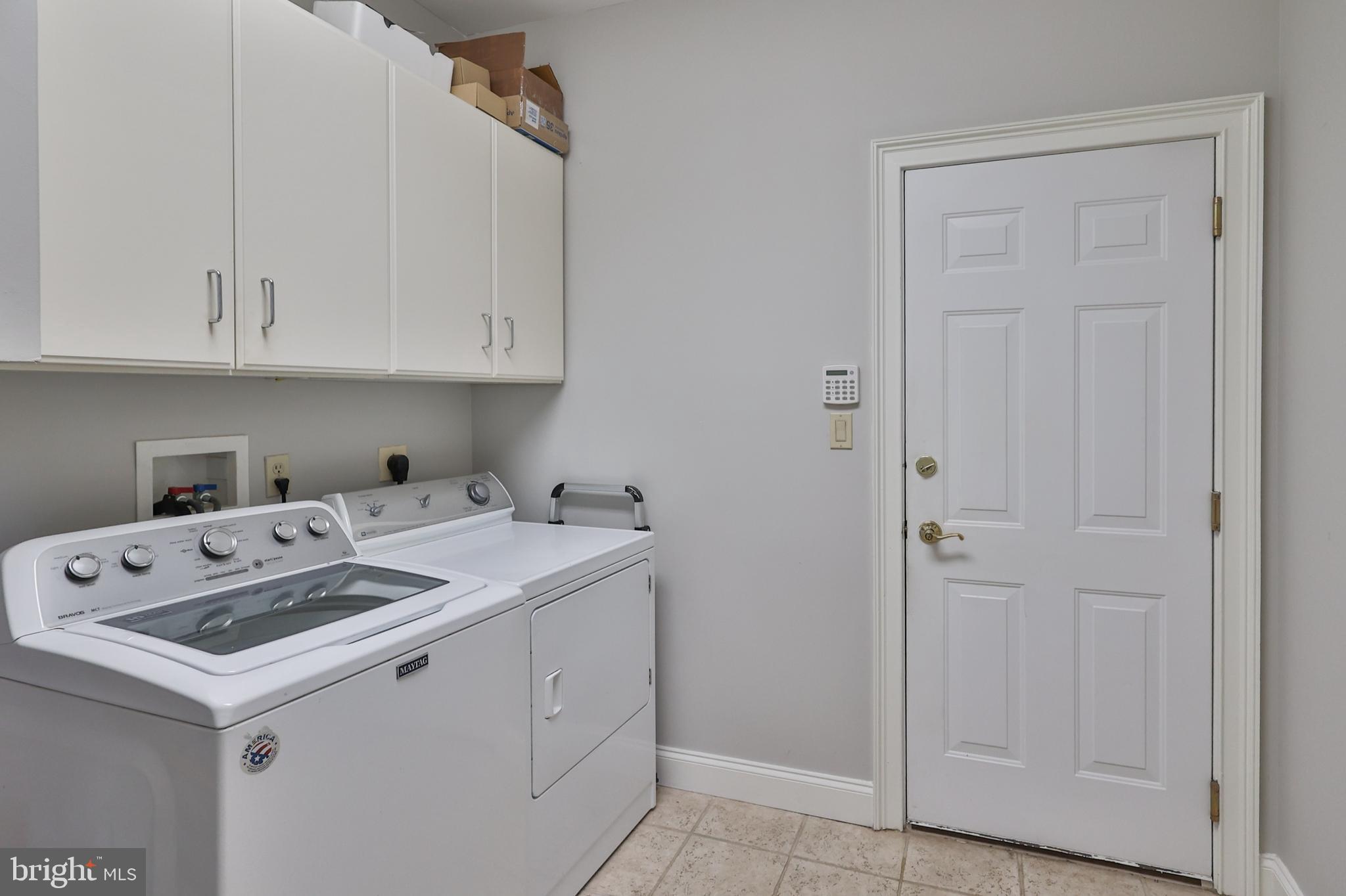 SPRINGWOOD HILLS - Residential