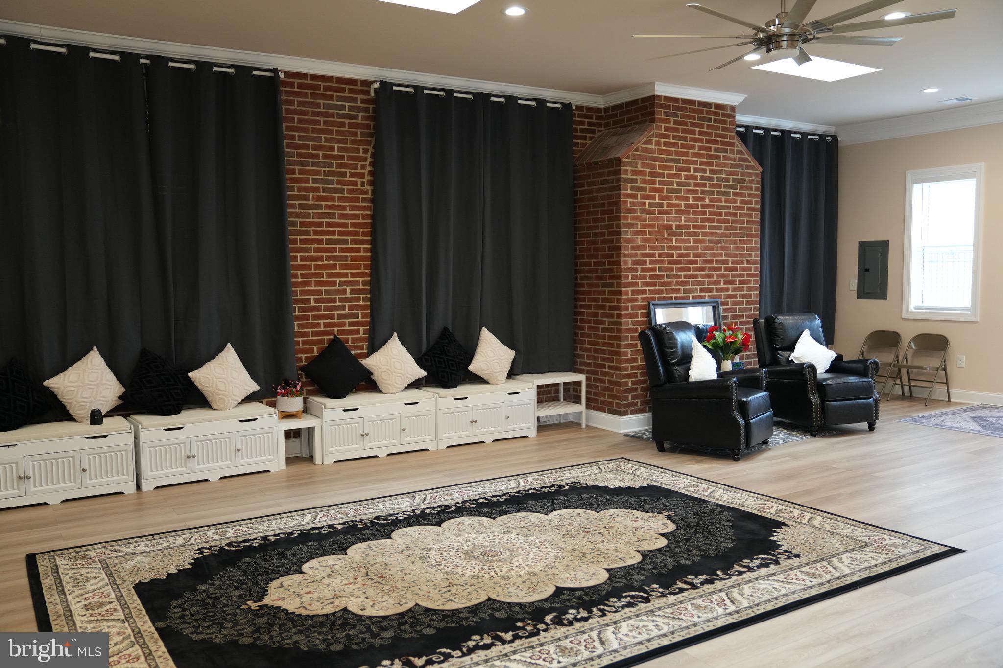 POTOMAC FARMS - Residential Lease