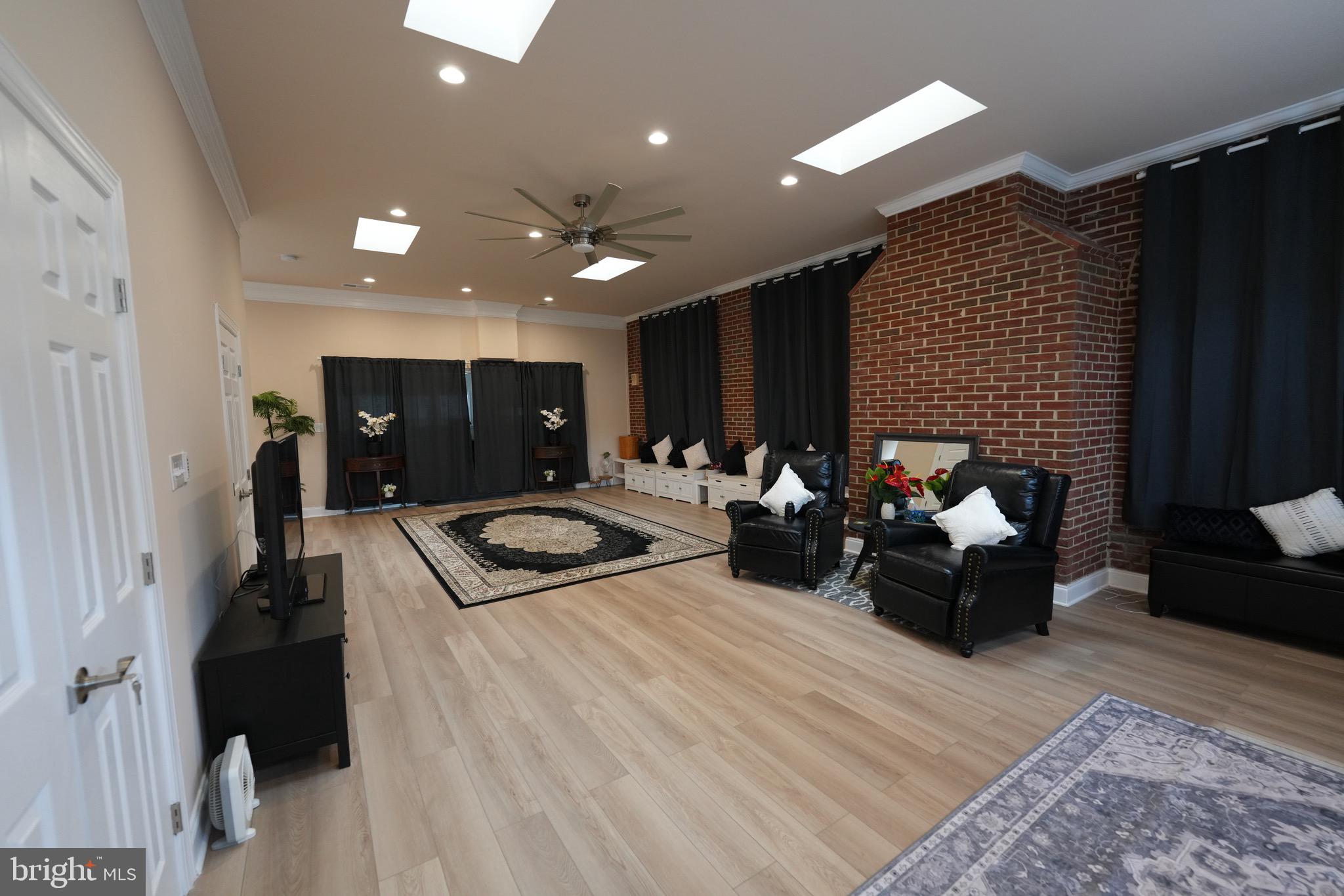 POTOMAC FARMS - Residential Lease