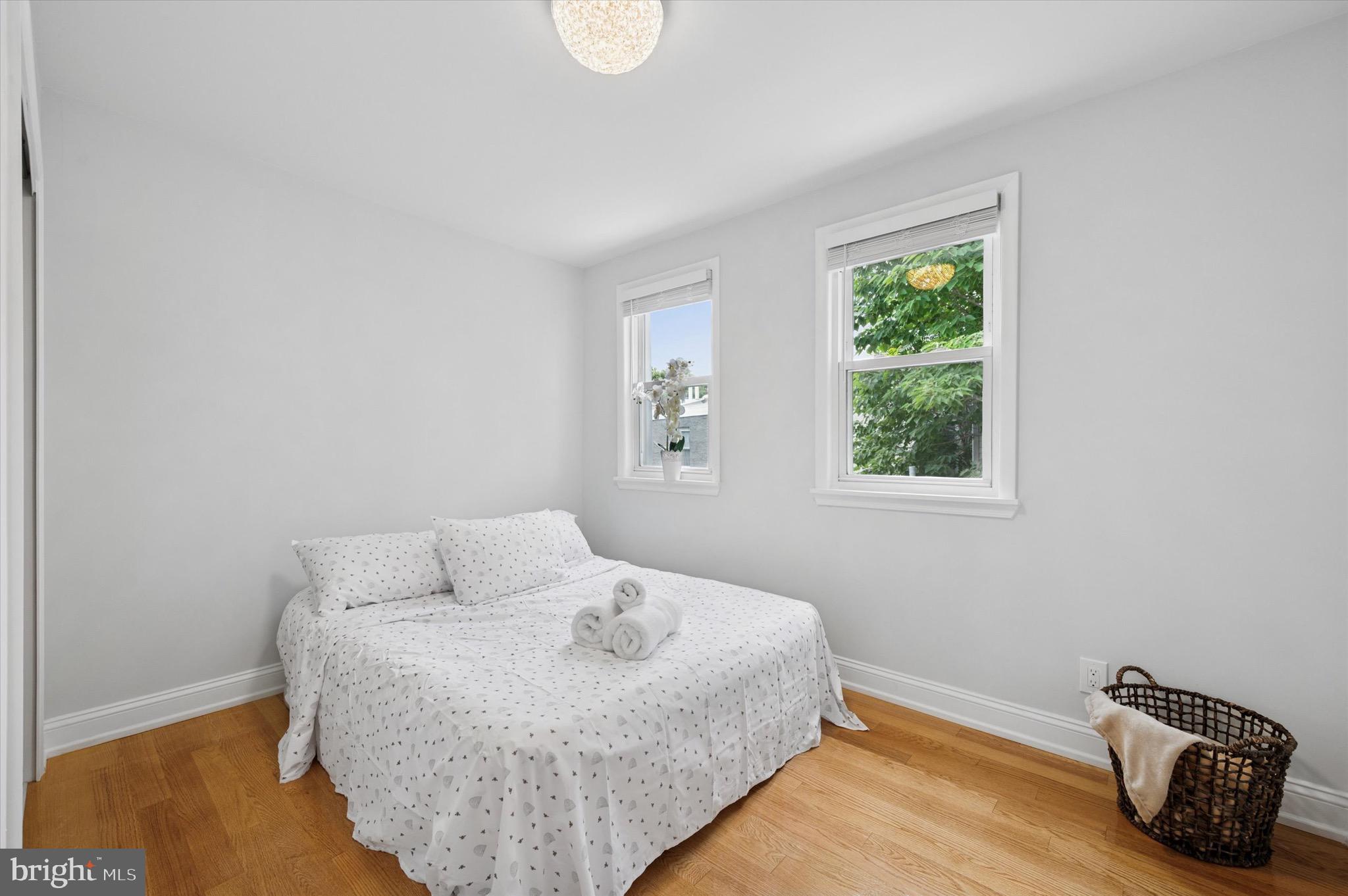 POINT BREEZE - Residential