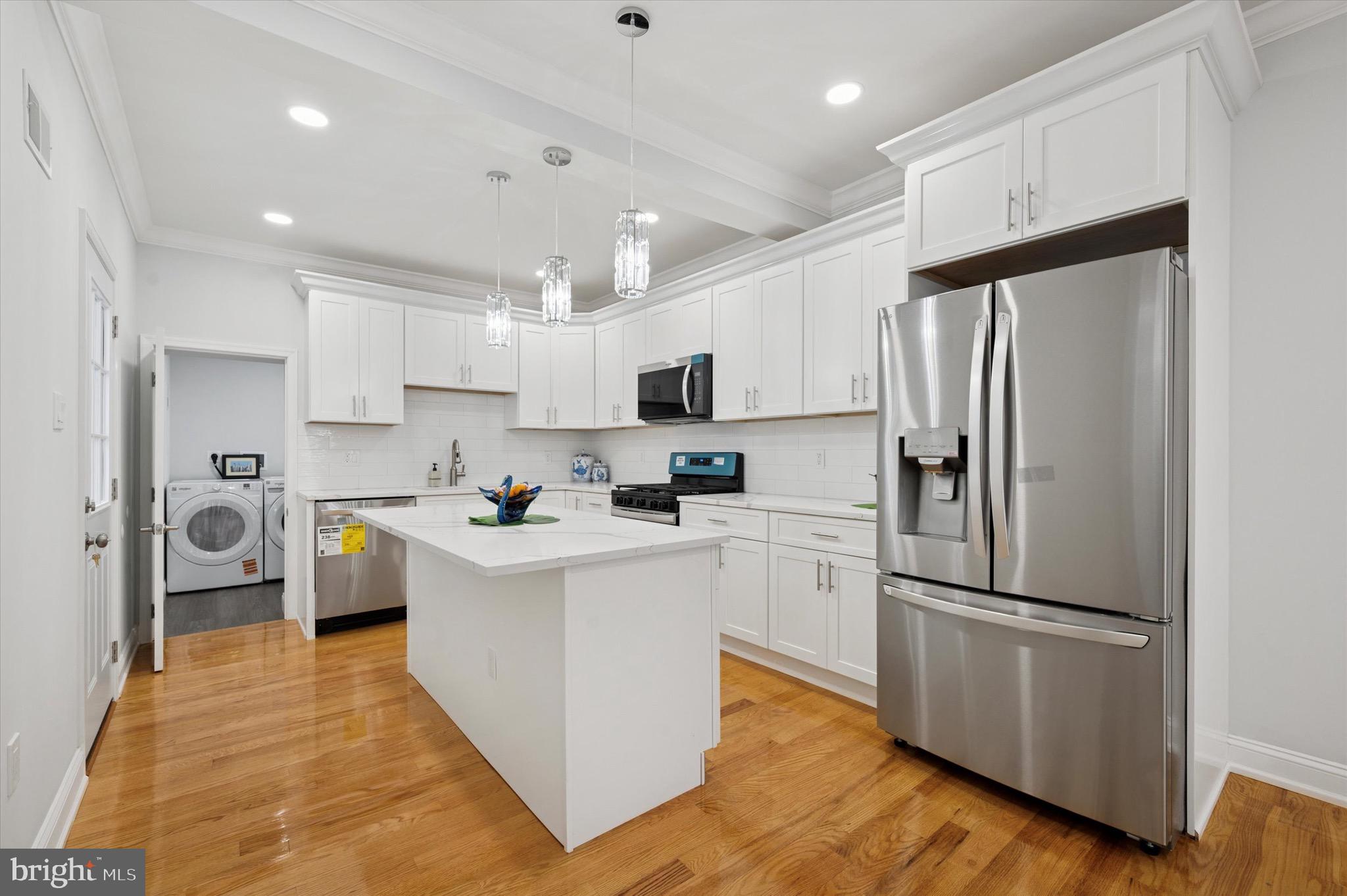 POINT BREEZE - Residential