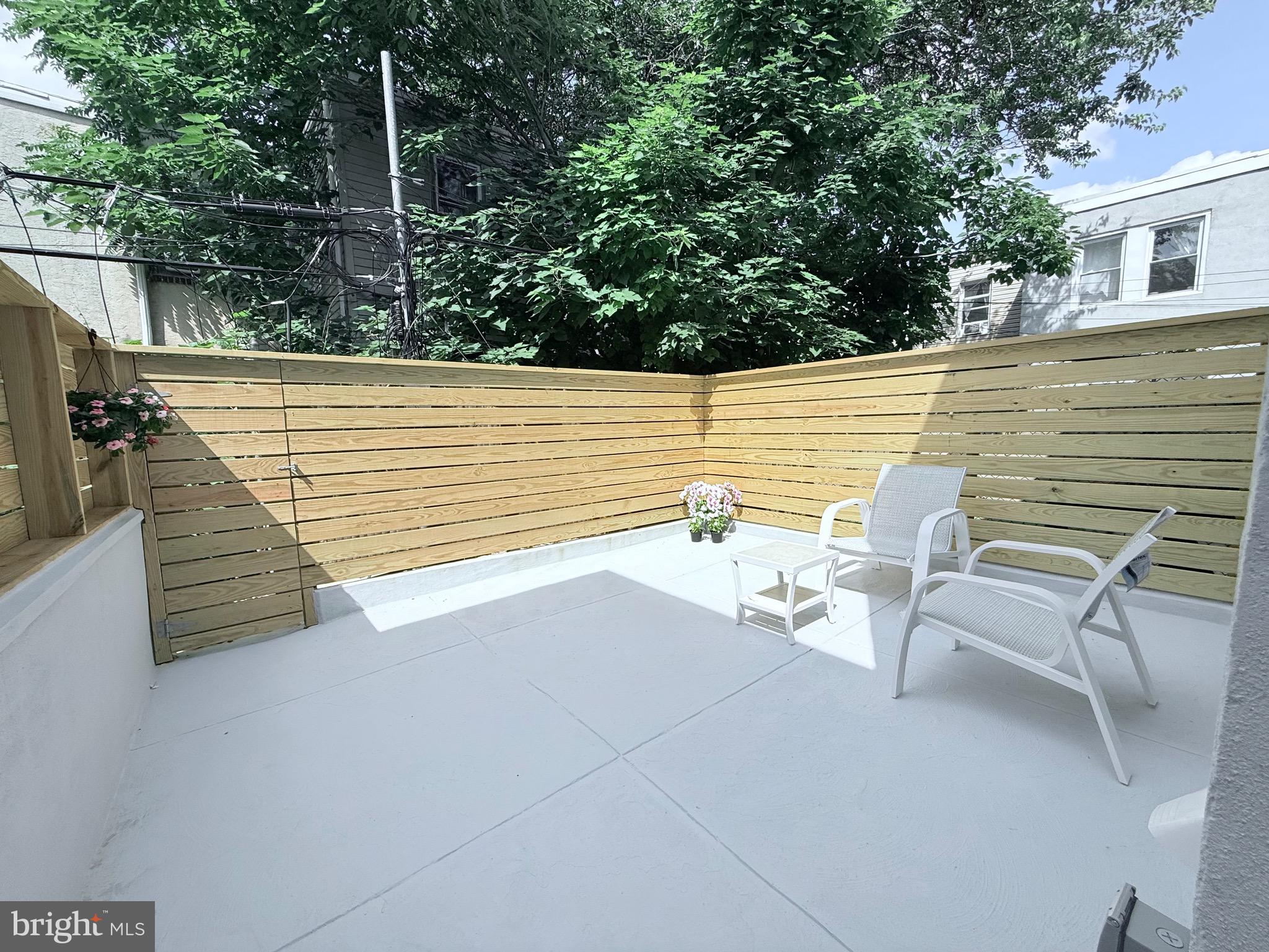 POINT BREEZE - Residential