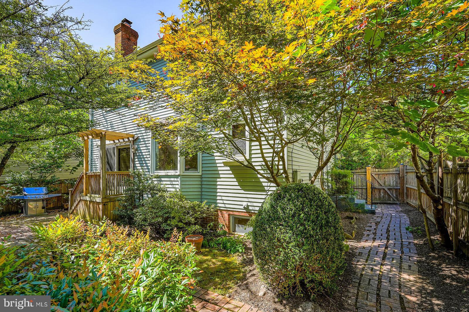 ASHTON HEIGHTS - Residential