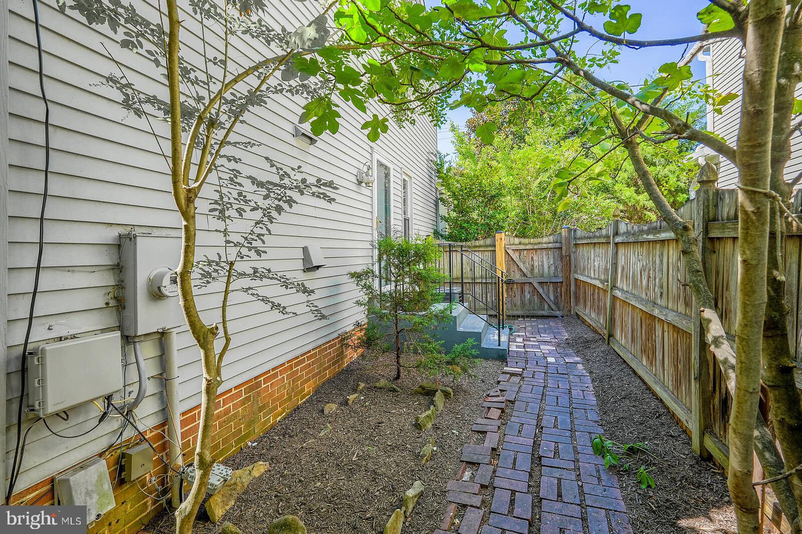 ASHTON HEIGHTS - Residential