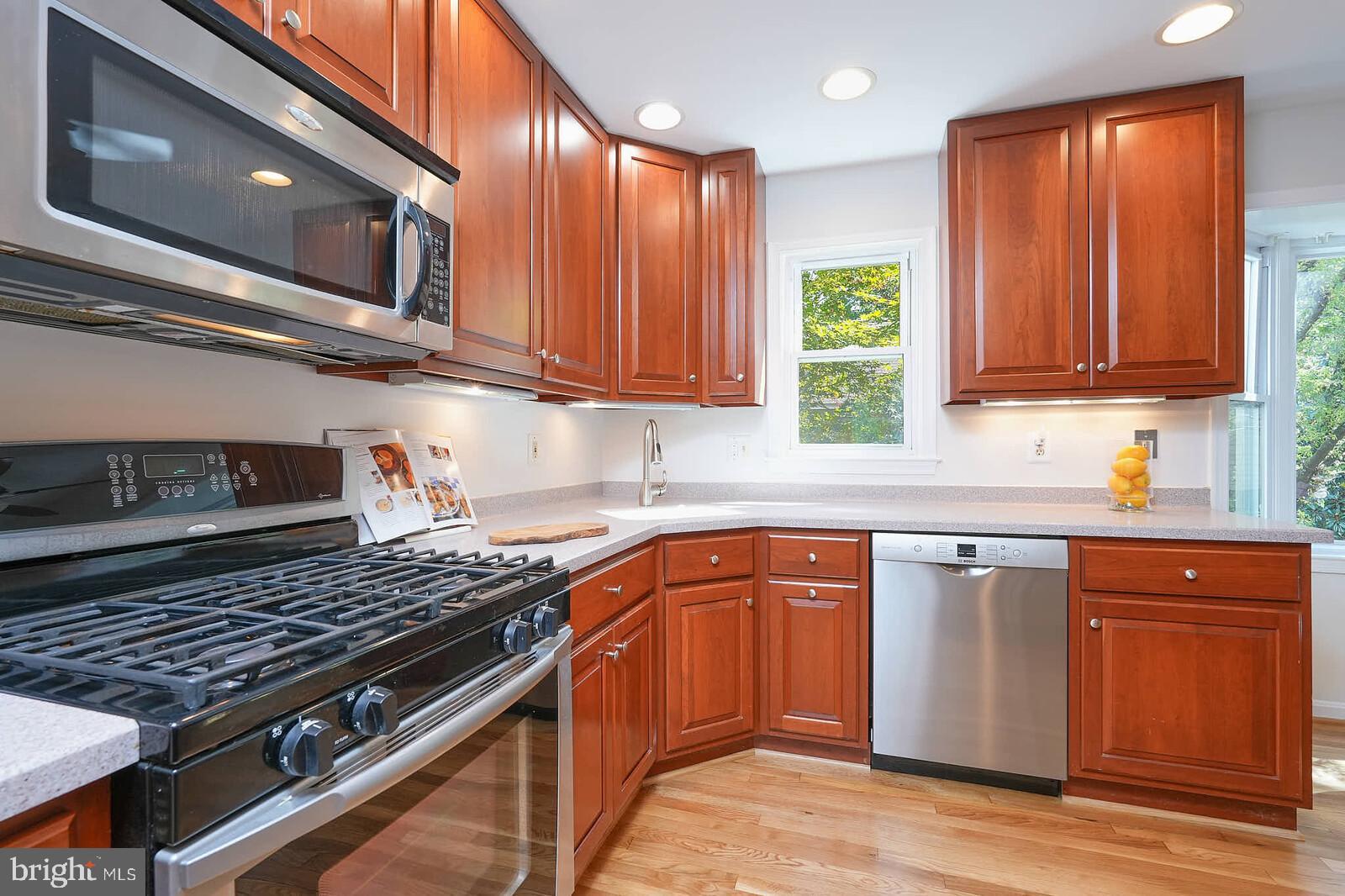 ASHTON HEIGHTS - Residential