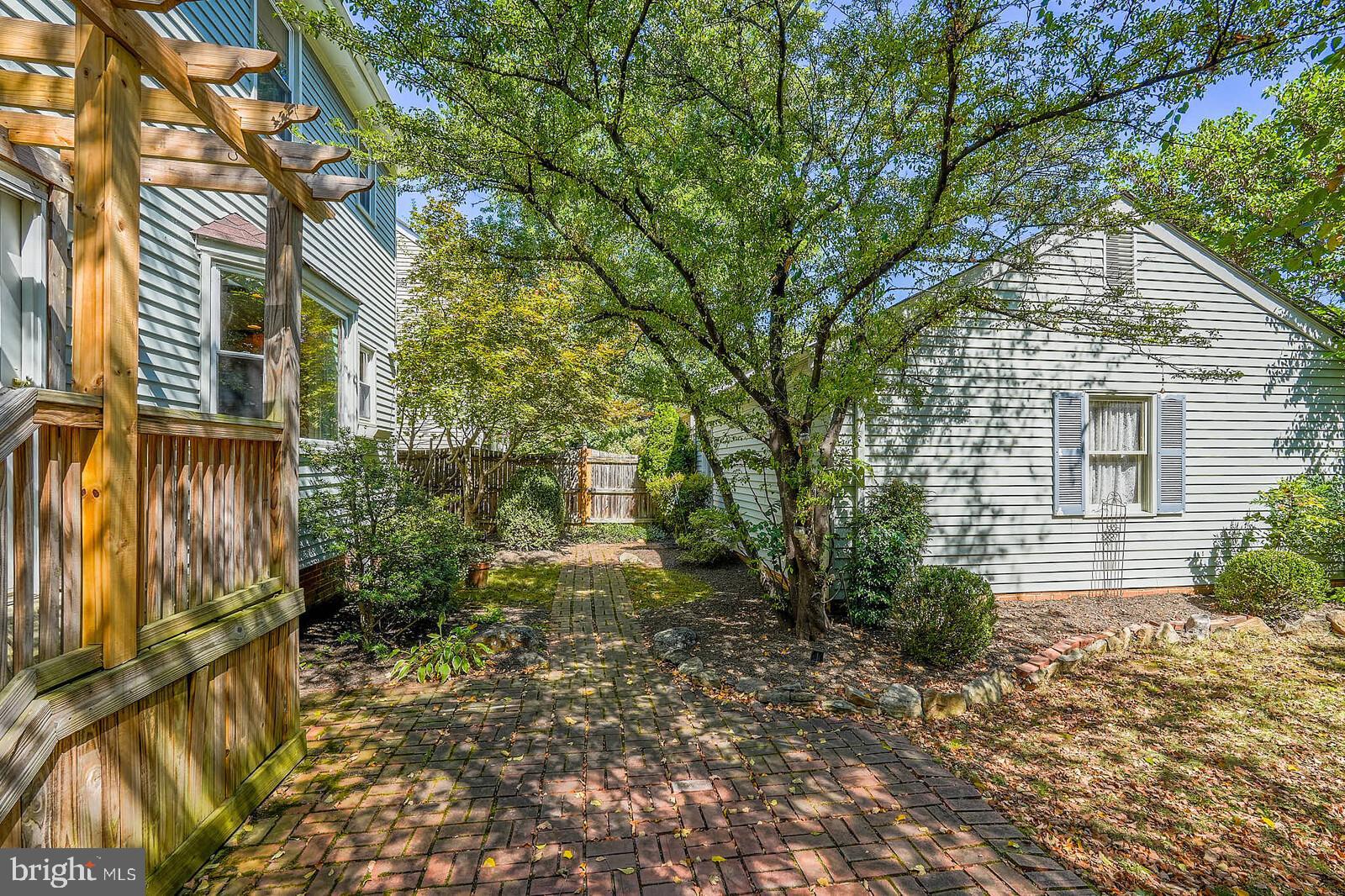 ASHTON HEIGHTS - Residential