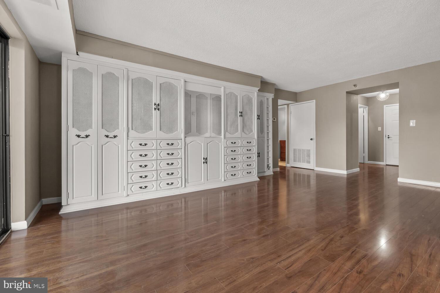 GREENS AT LEISURE WORLD - Residential