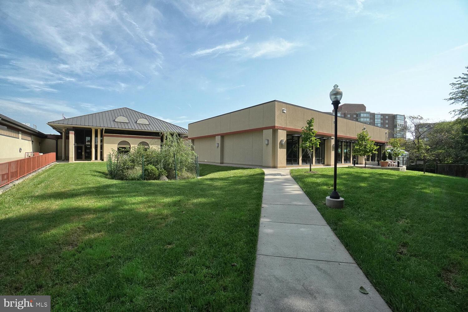 GREENS AT LEISURE WORLD - Residential