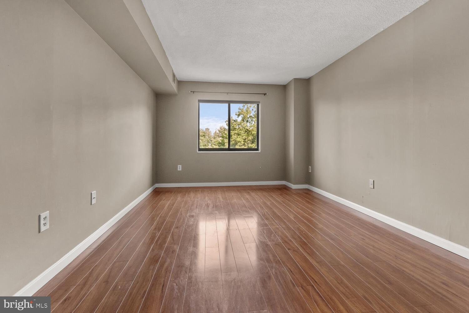 GREENS AT LEISURE WORLD - Residential