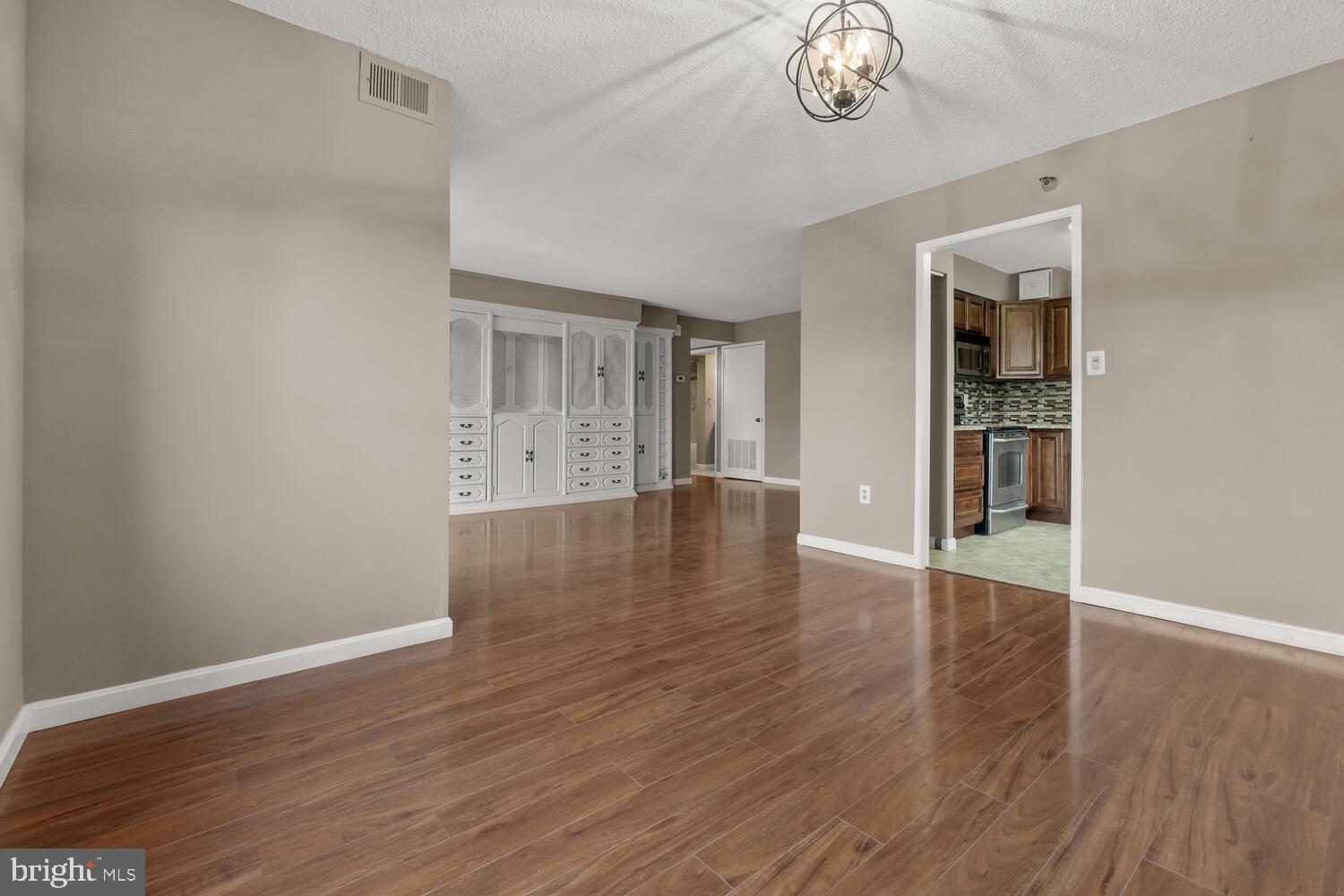 GREENS AT LEISURE WORLD - Residential