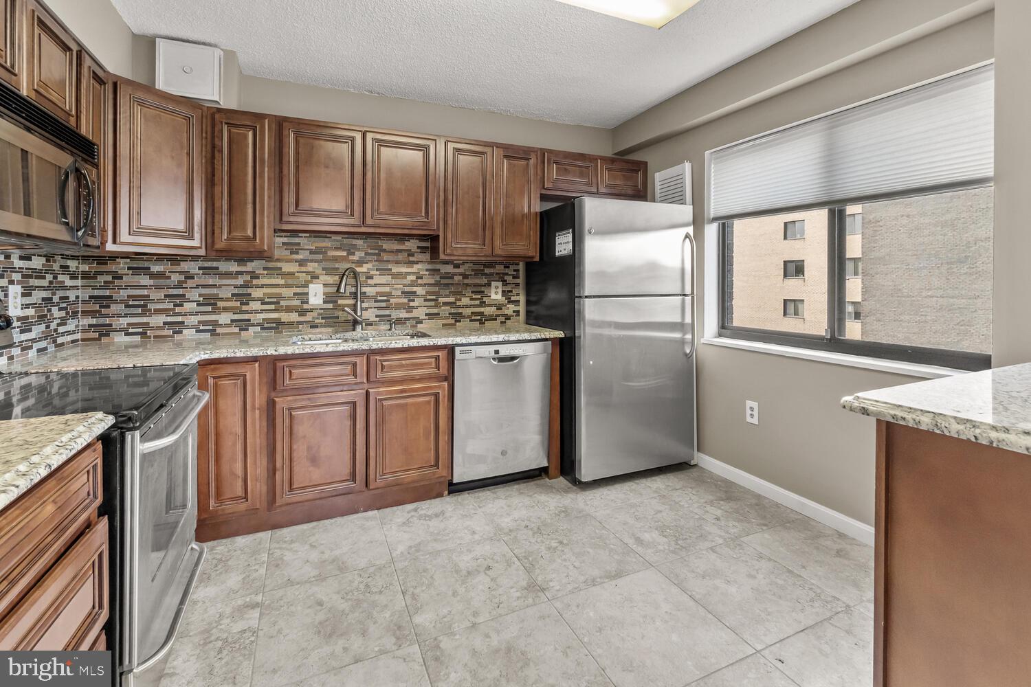 GREENS AT LEISURE WORLD - Residential