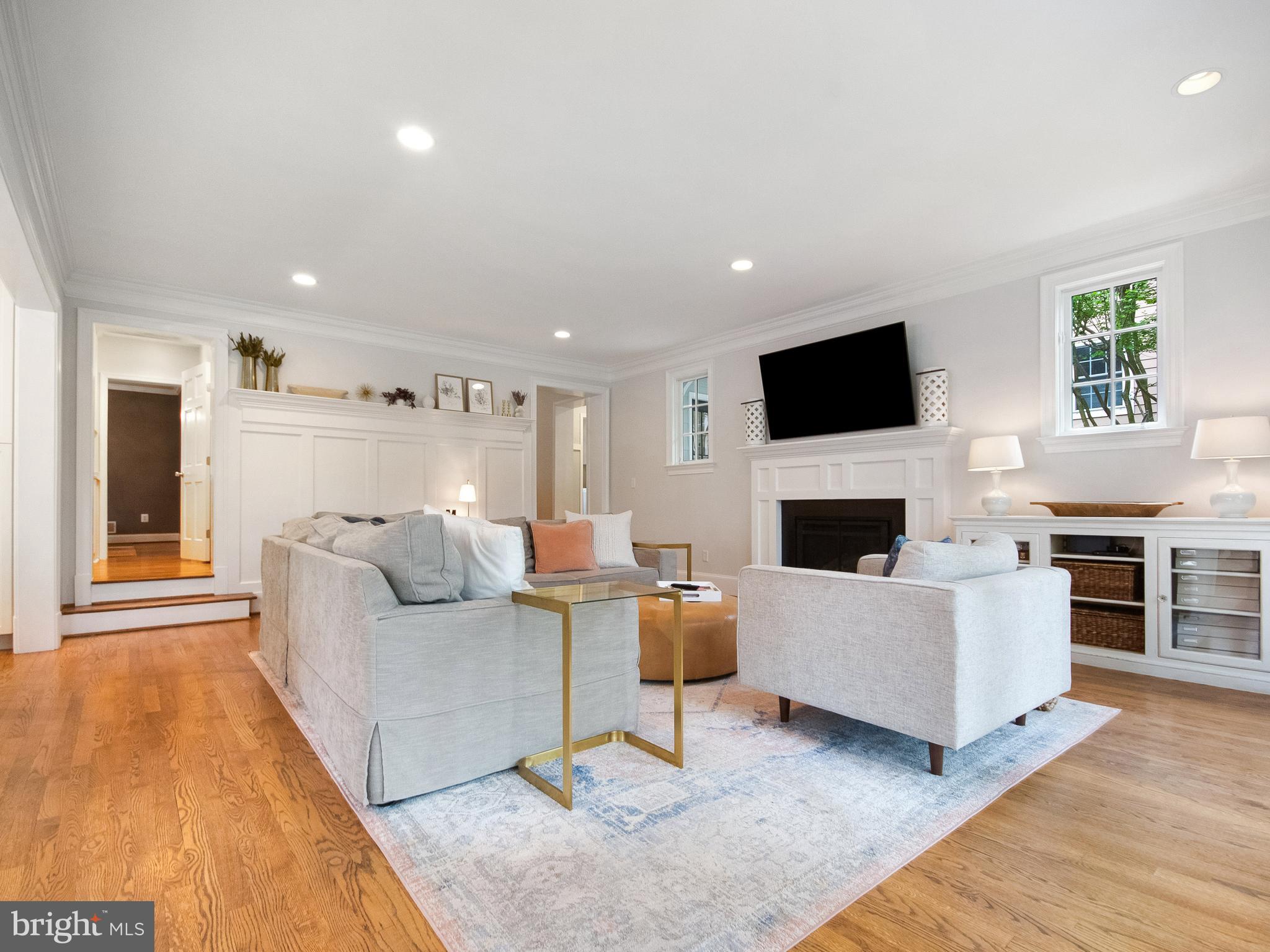 KENSINGTON ESTATES - Residential