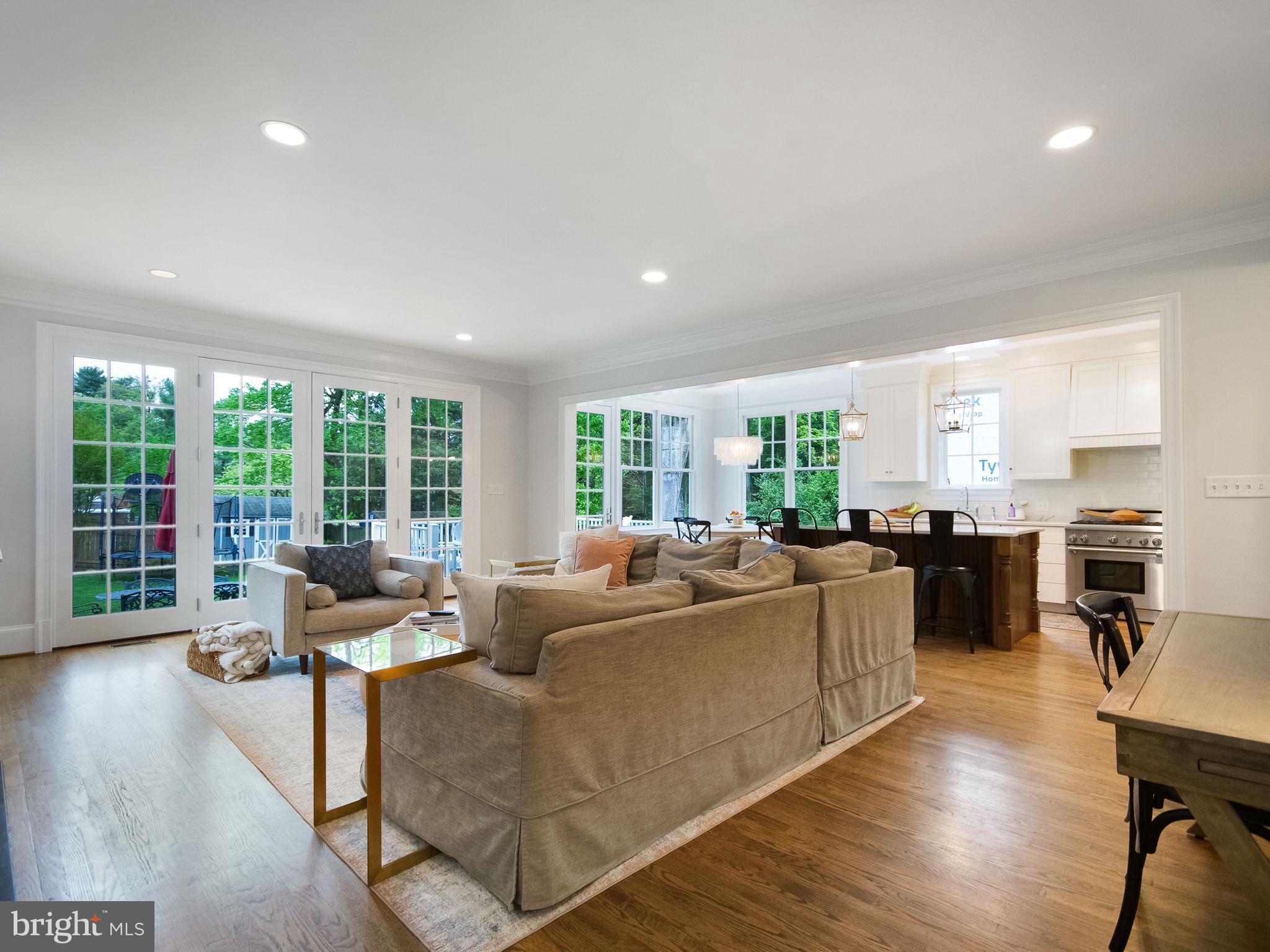 KENSINGTON ESTATES - Residential