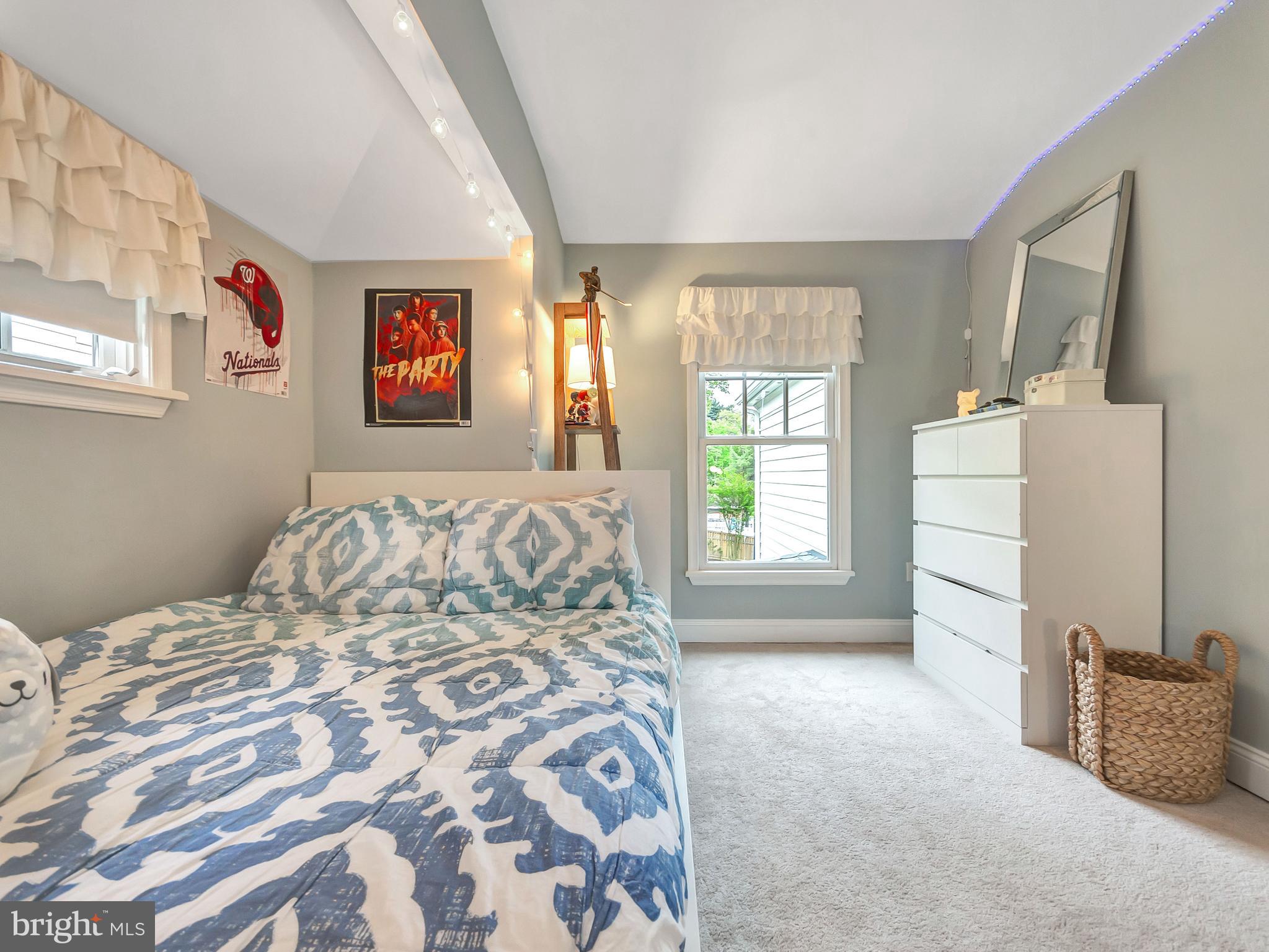 KENSINGTON ESTATES - Residential