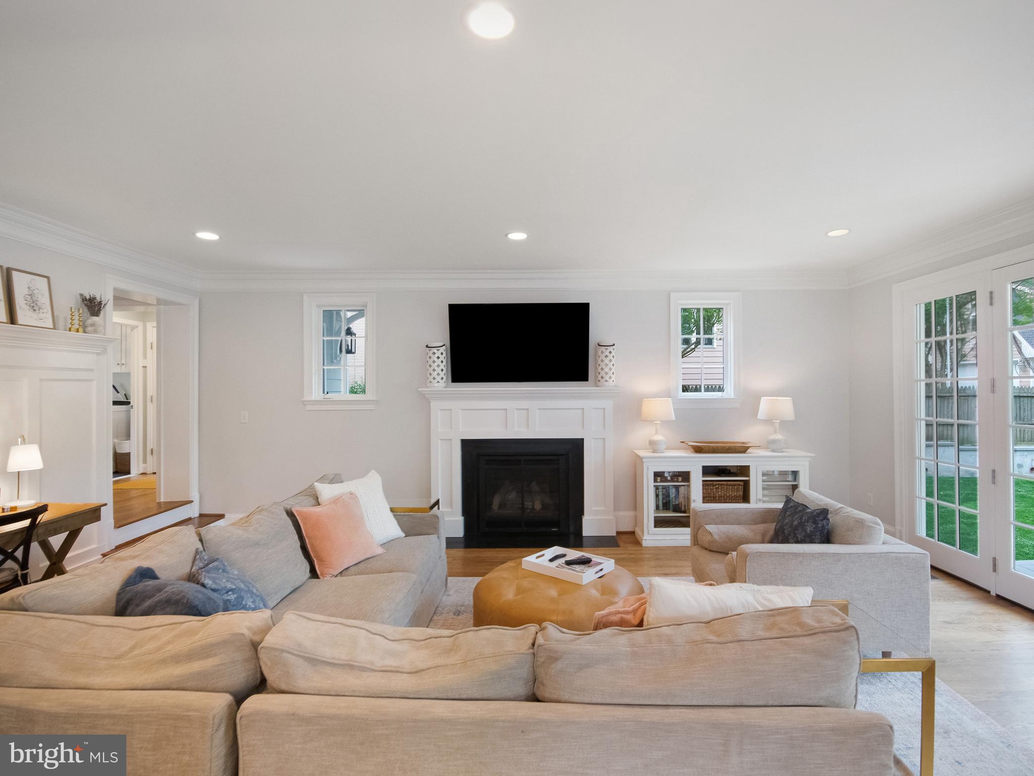 KENSINGTON ESTATES - Residential