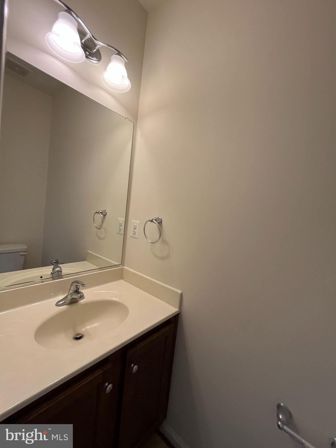 LADYSMITH VILLAGE - Residential Lease