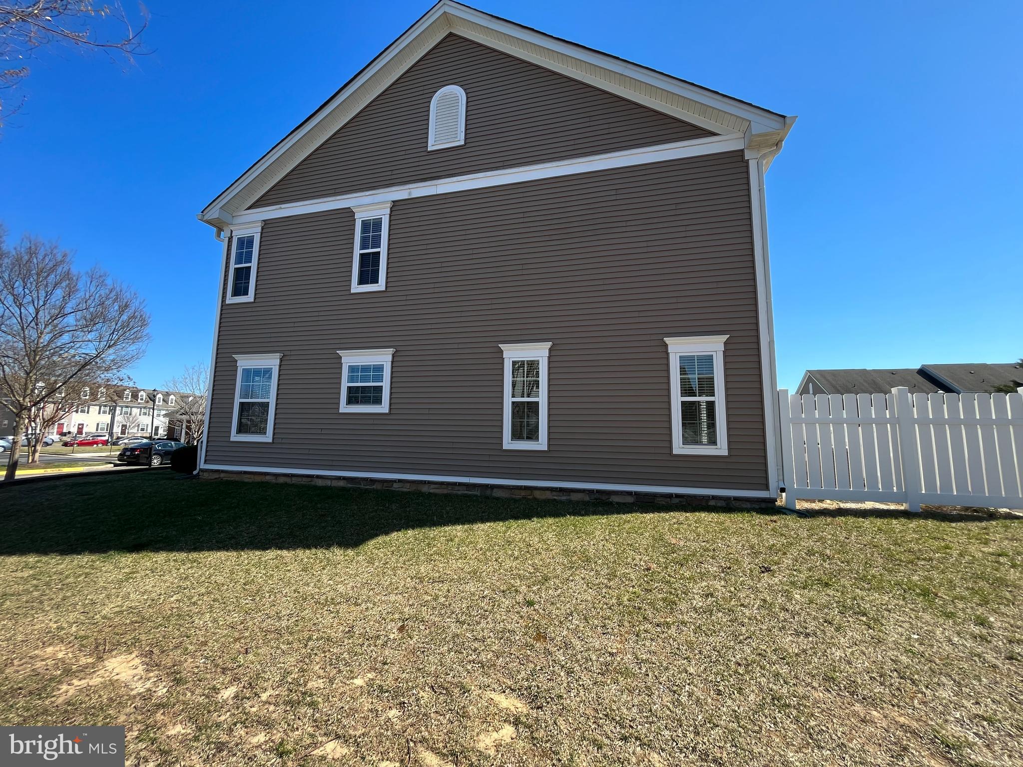 LADYSMITH VILLAGE - Residential Lease