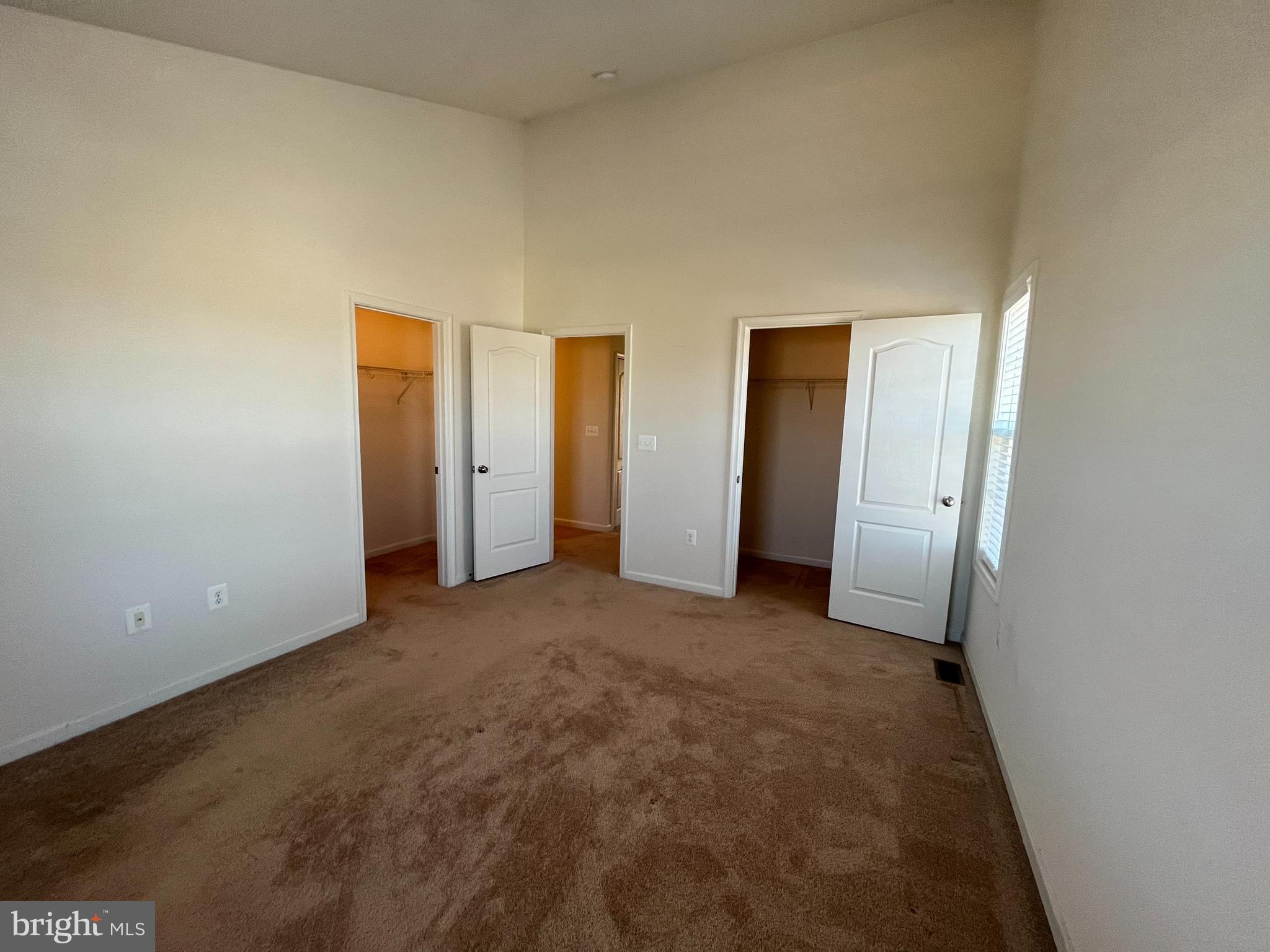 LADYSMITH VILLAGE - Residential Lease