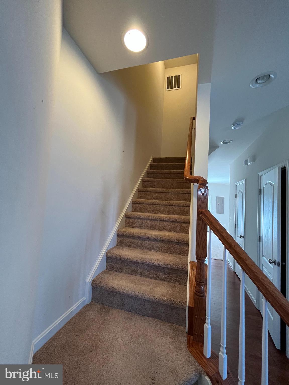 LADYSMITH VILLAGE - Residential Lease