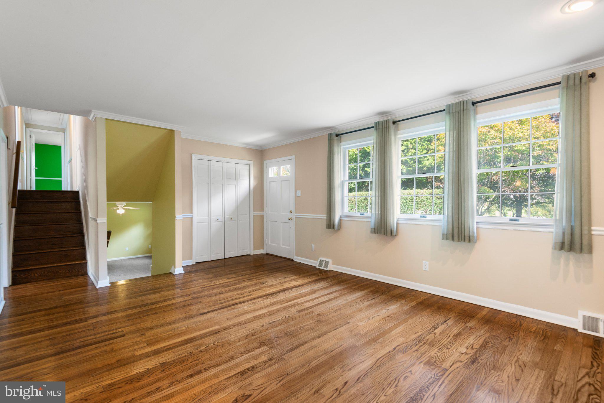 1560 GREENLAWN ROAD