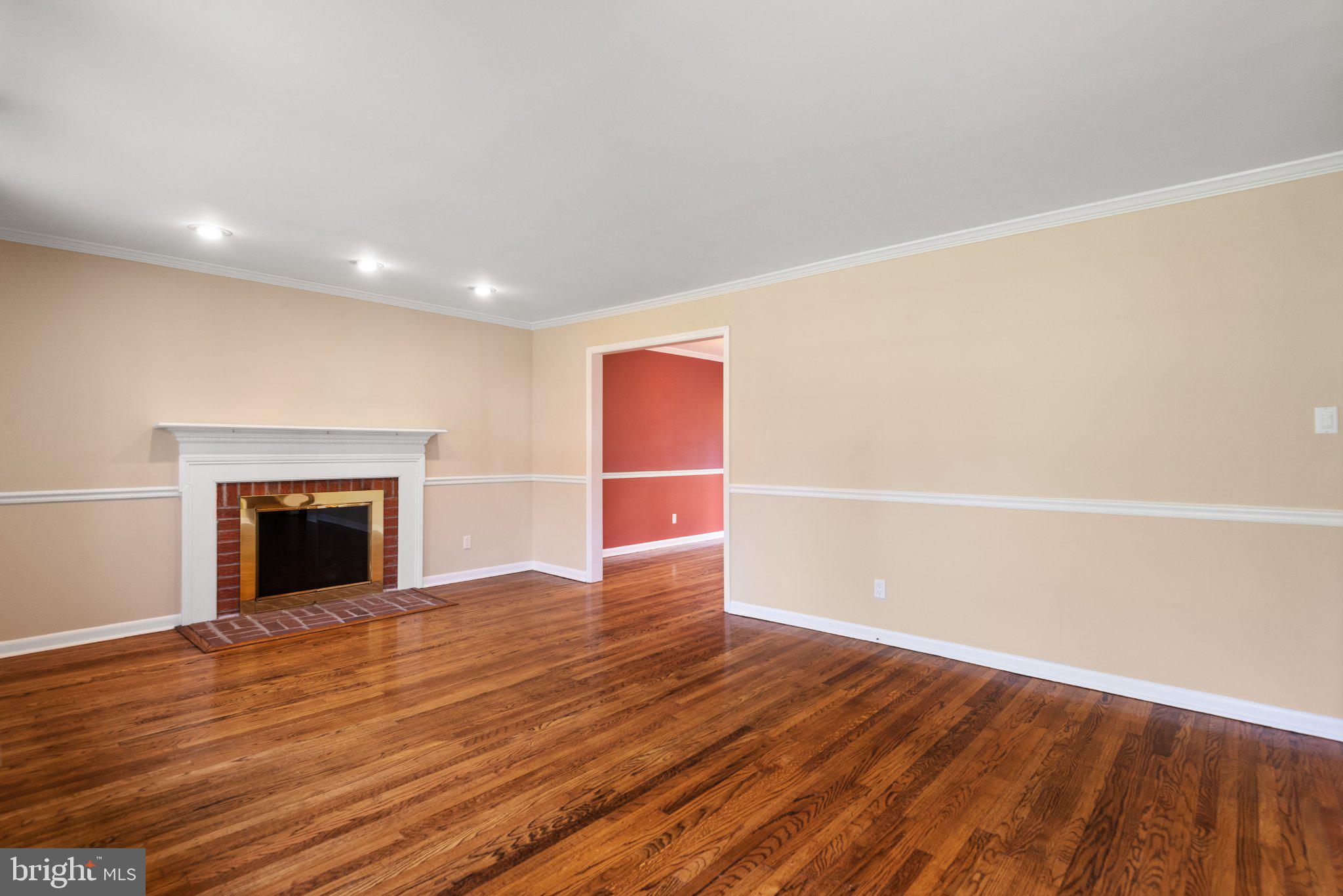 1560 GREENLAWN ROAD