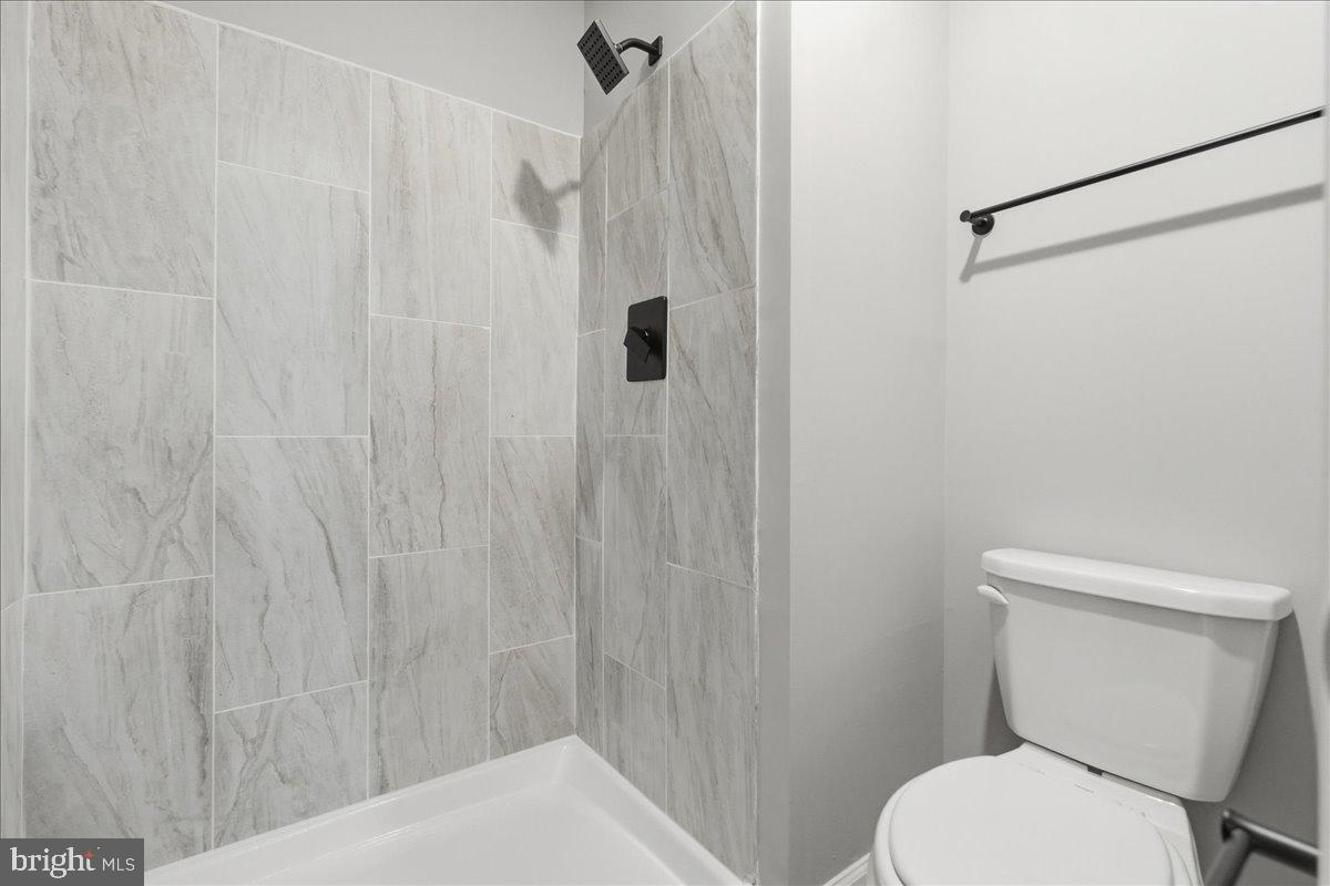 FORT WASHINGTON - Residential