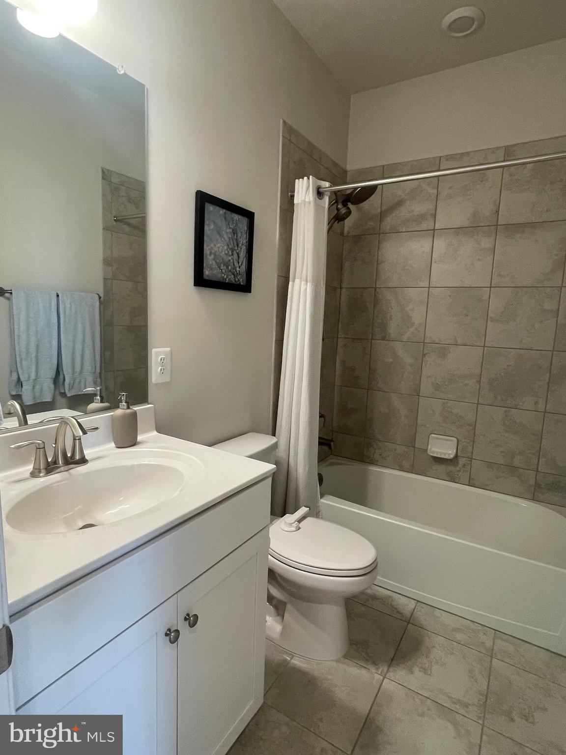 CROWN FARM - Residential Lease