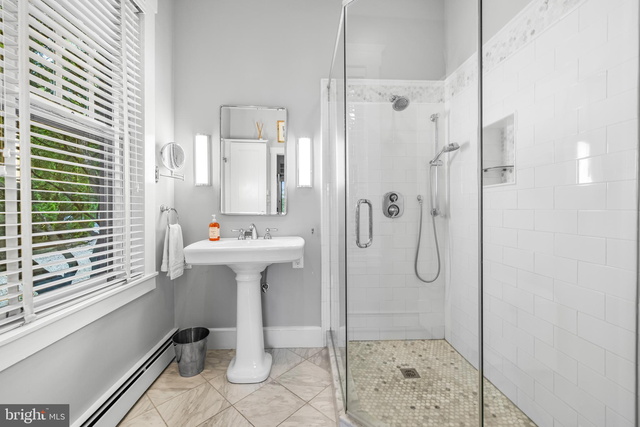 RUXTON - Residential