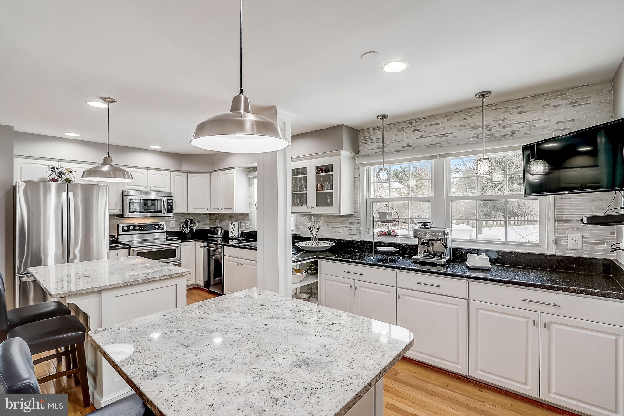 ASHBURN VILLAGE - Residential