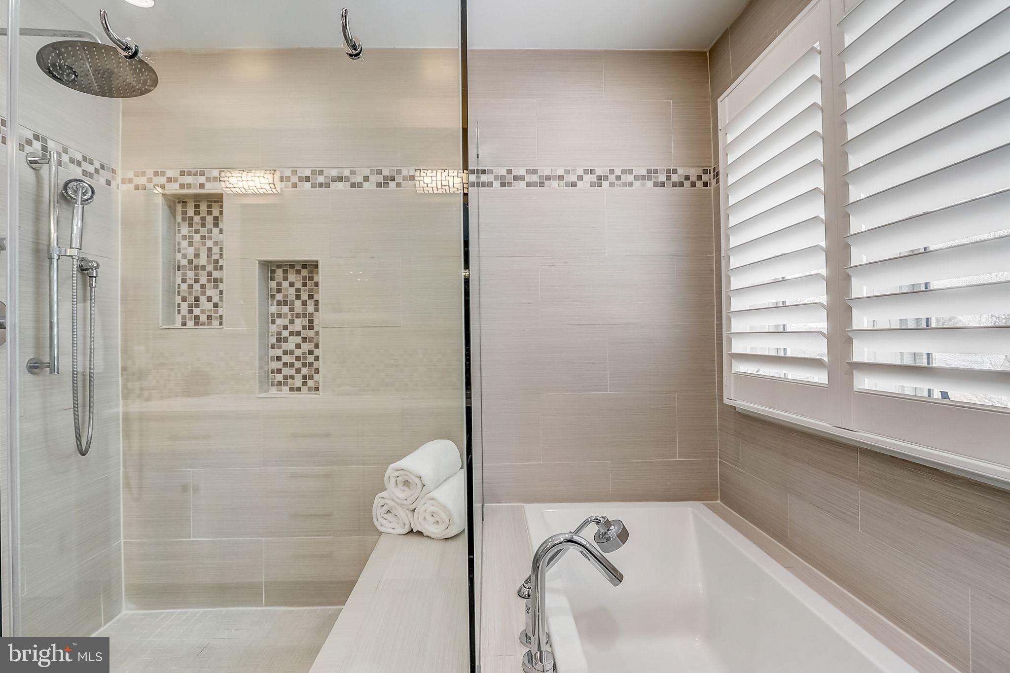 ASHBURN VILLAGE - Residential