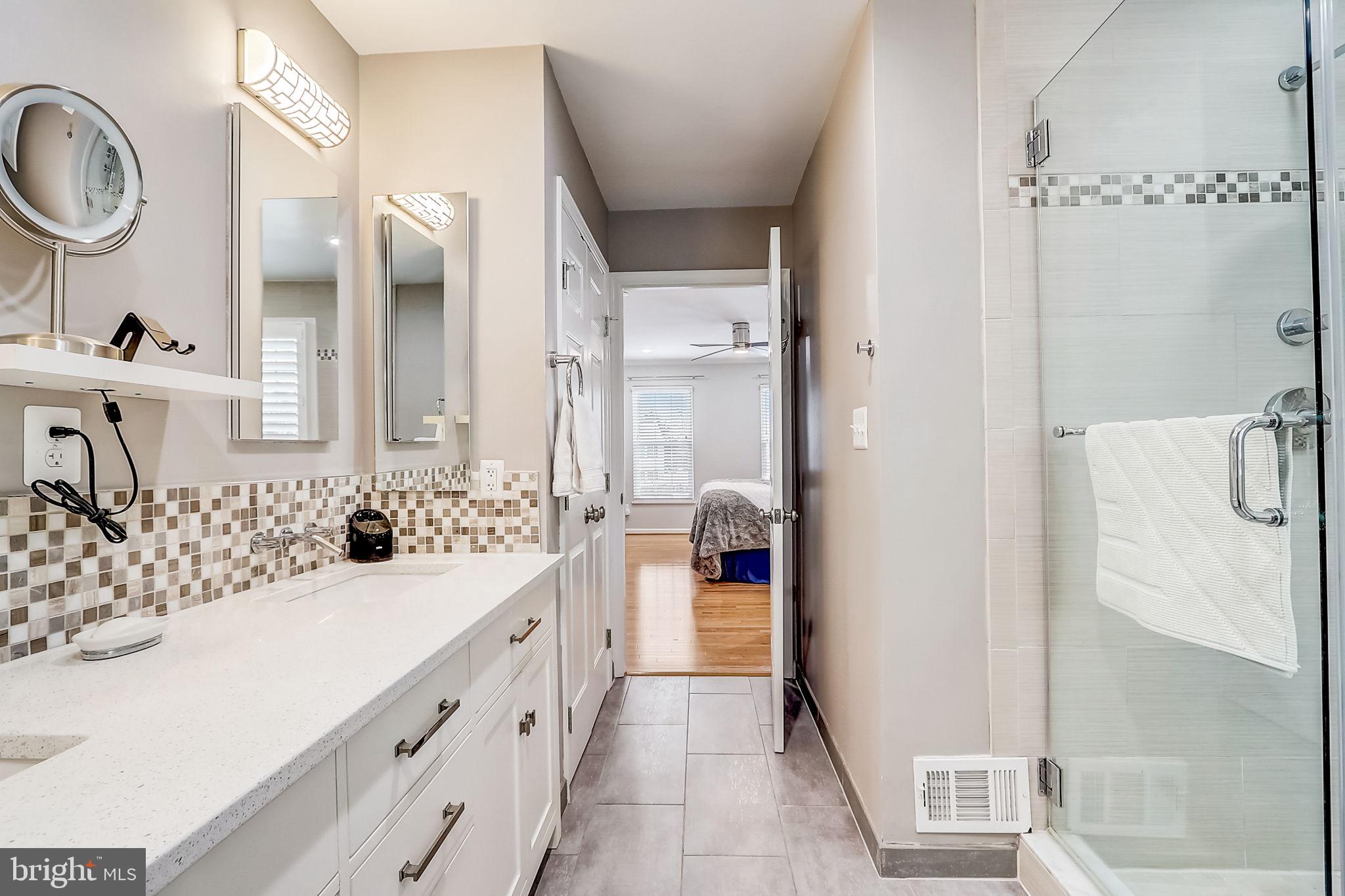 ASHBURN VILLAGE - Residential