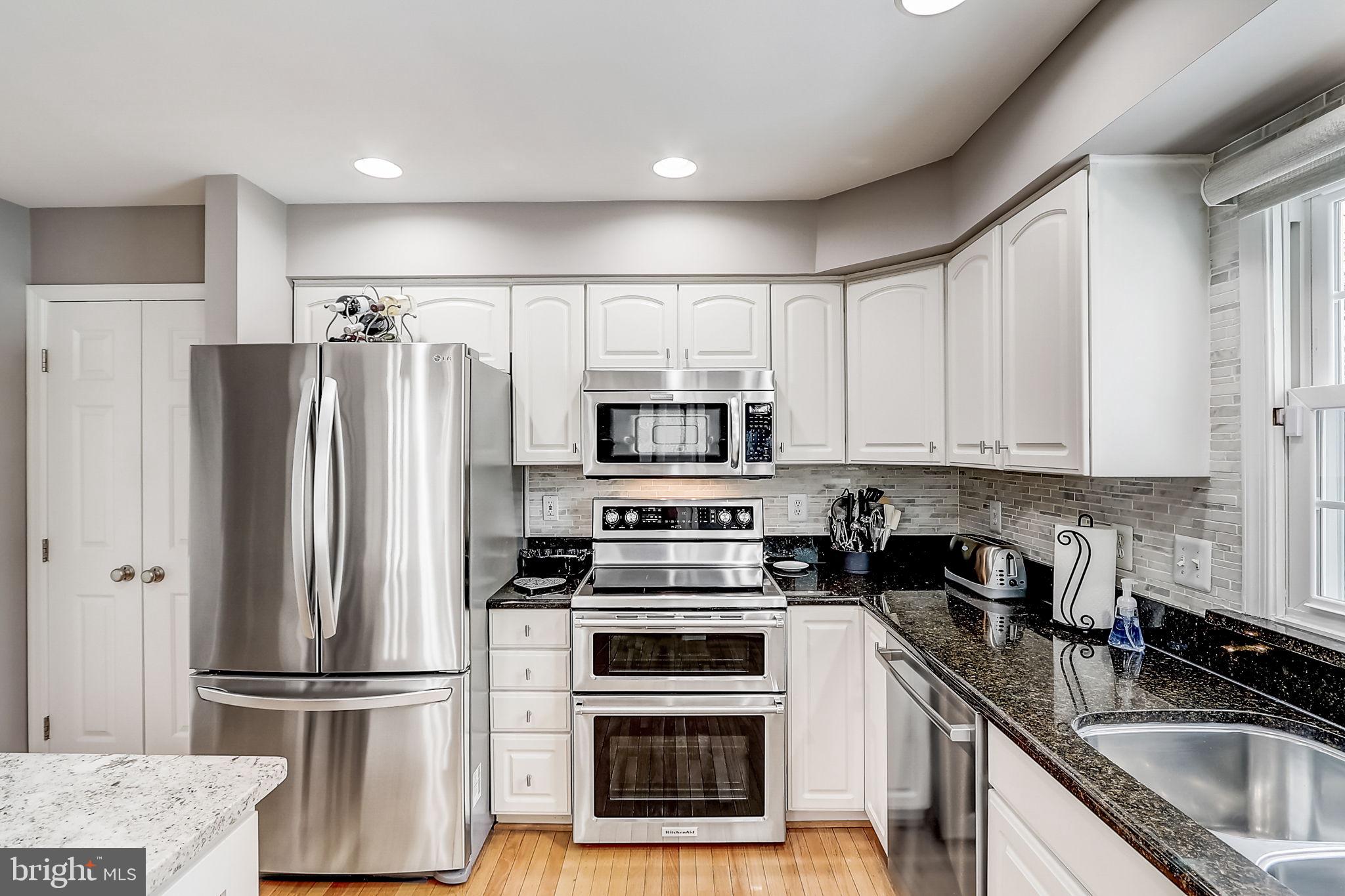 ASHBURN VILLAGE - Residential