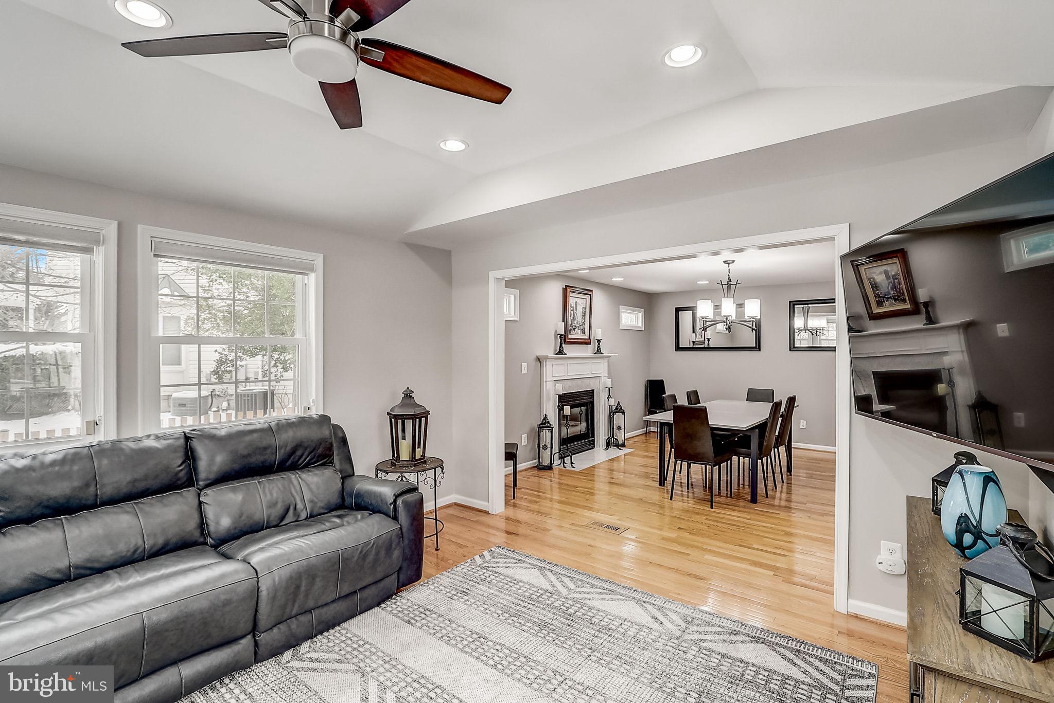 ASHBURN VILLAGE - Residential