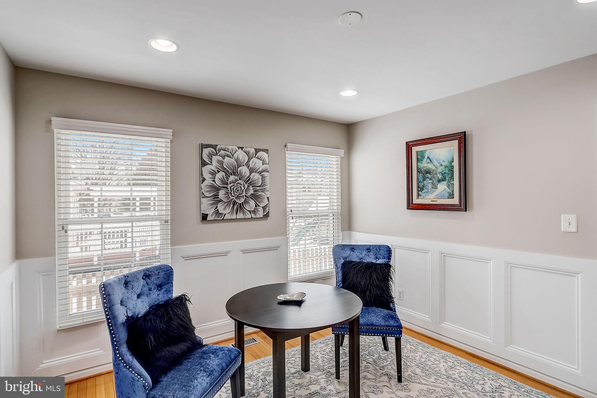 ASHBURN VILLAGE - Residential