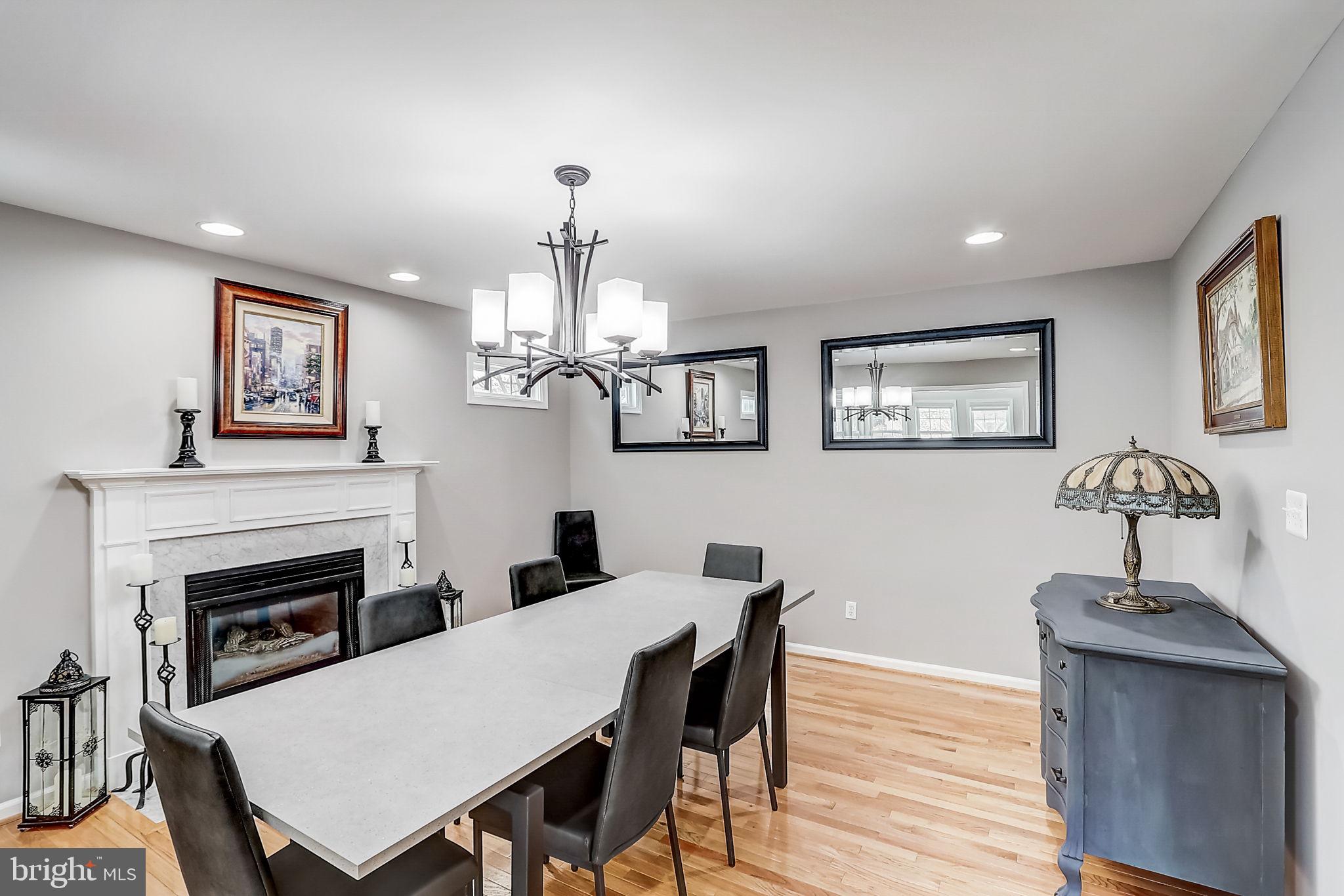 ASHBURN VILLAGE - Residential