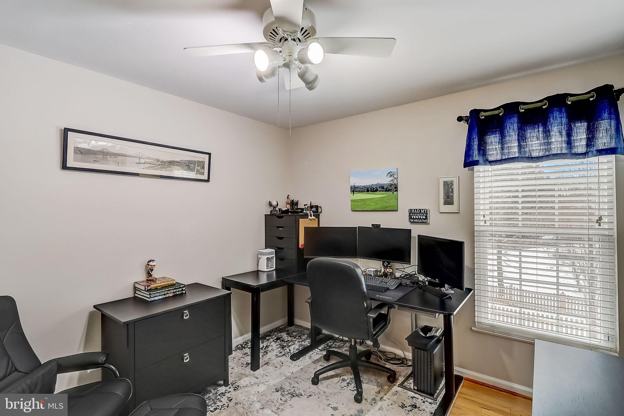 ASHBURN VILLAGE - Residential