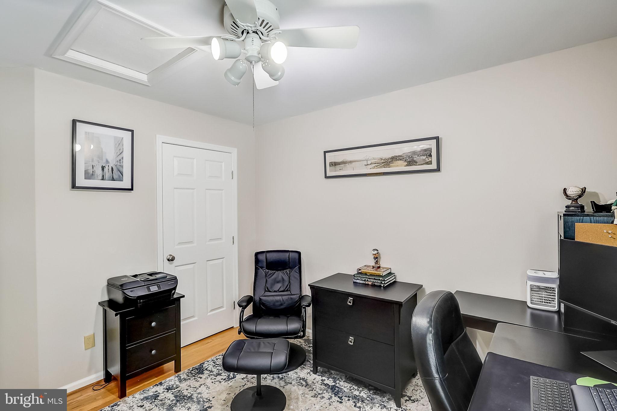 ASHBURN VILLAGE - Residential