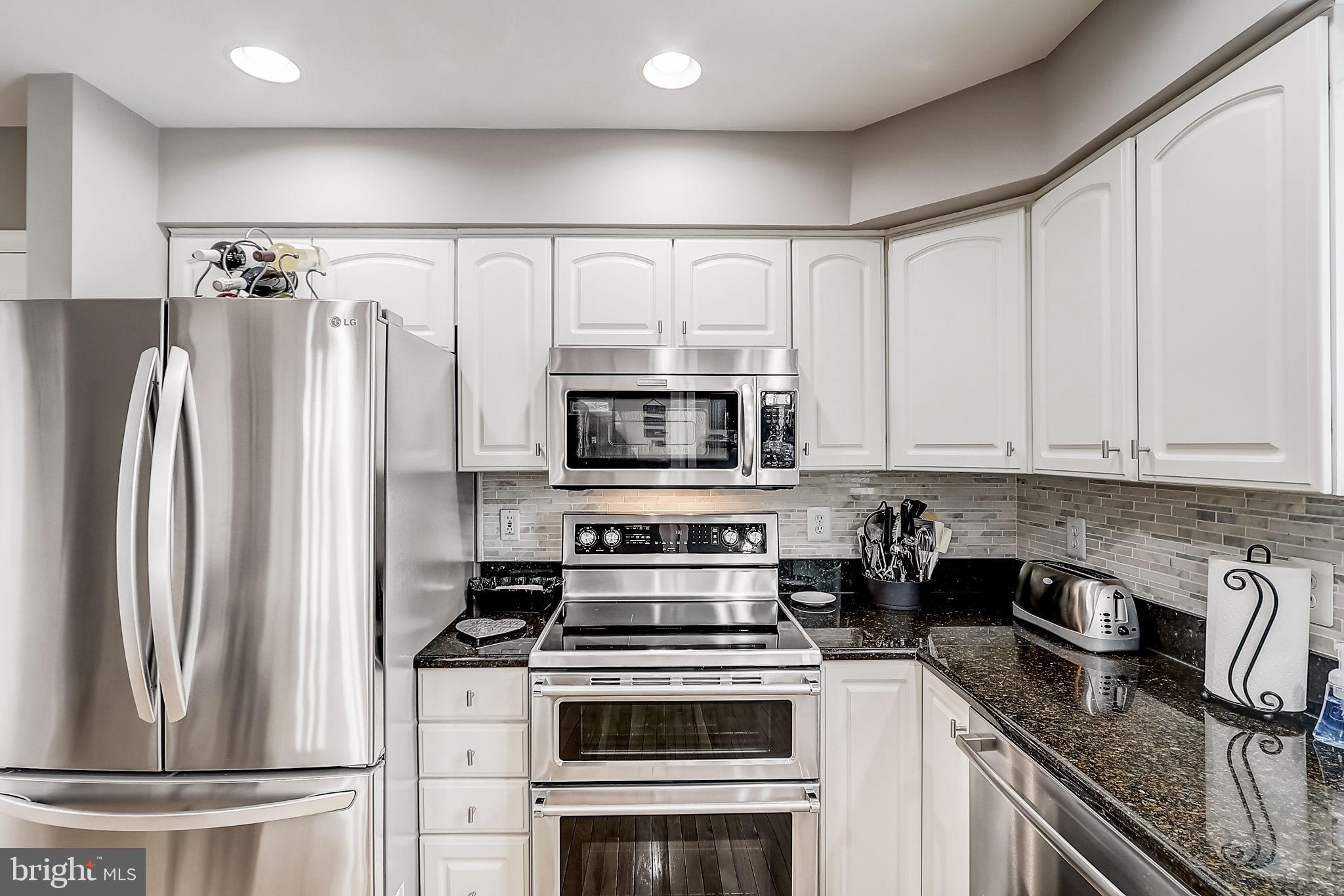 ASHBURN VILLAGE - Residential