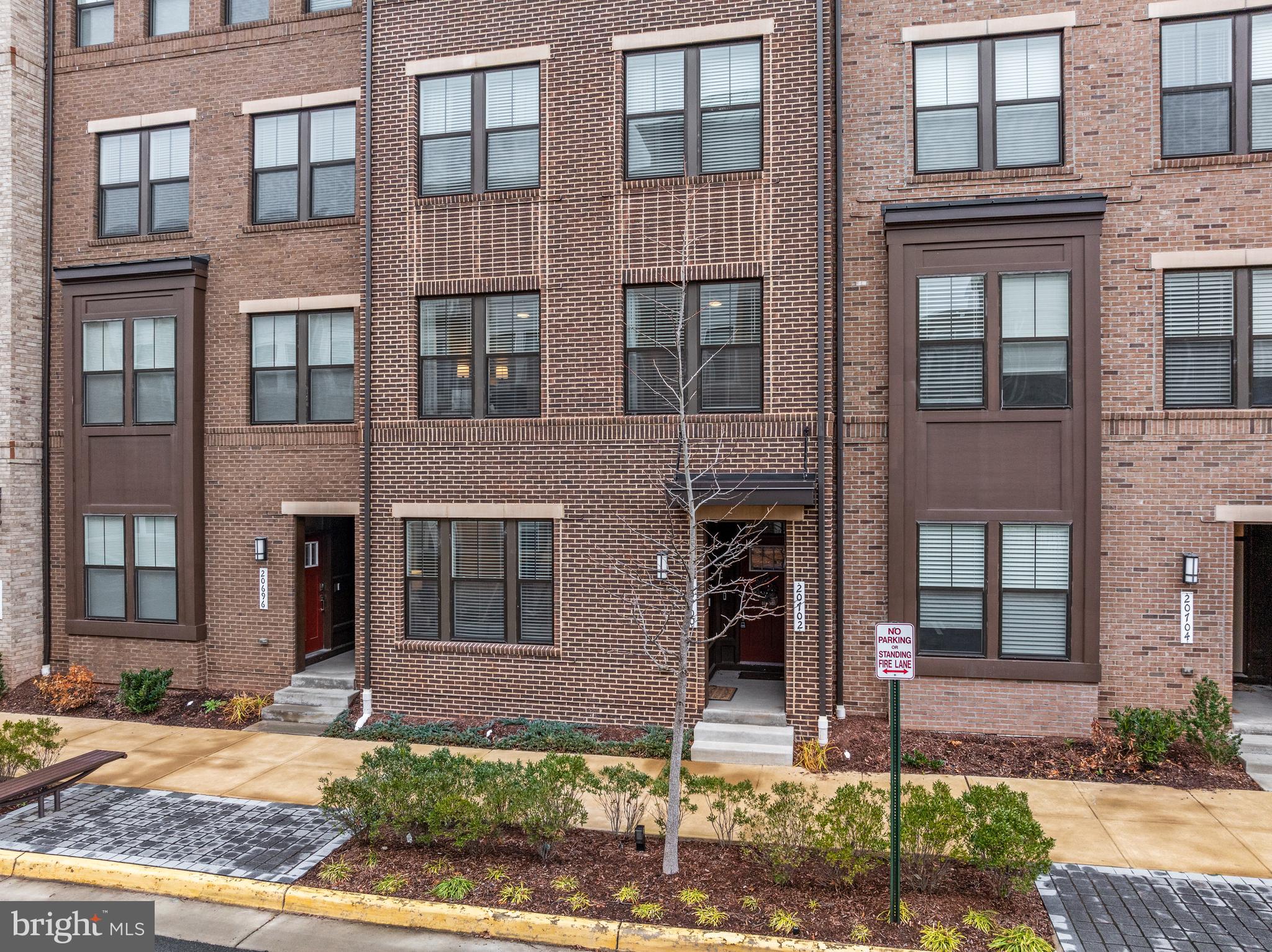 KINCORA - Residential Lease