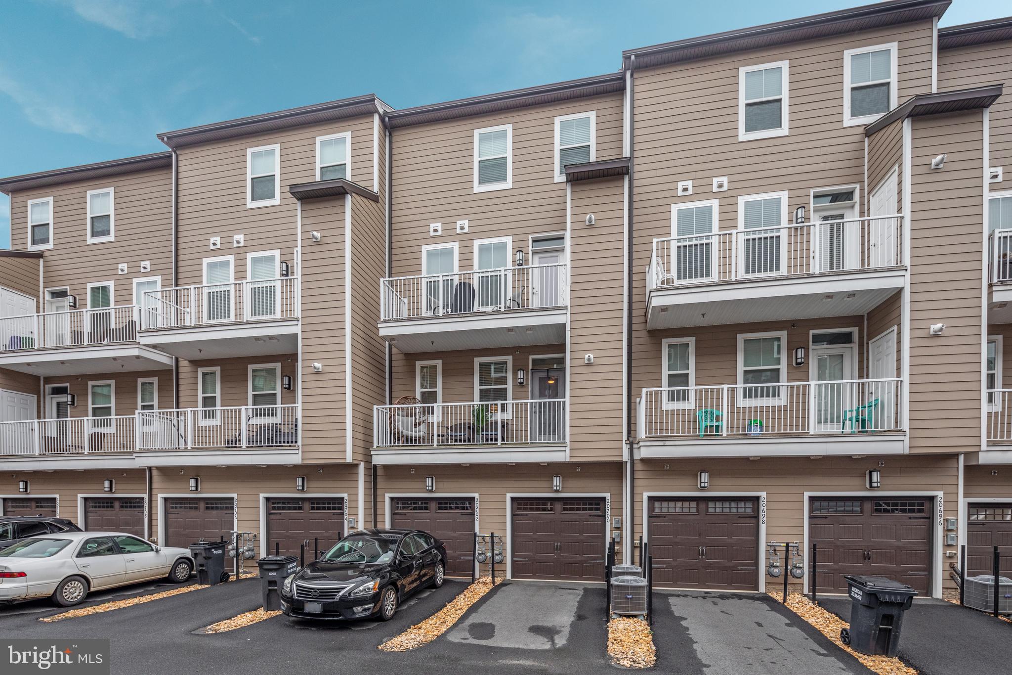 KINCORA - Residential Lease