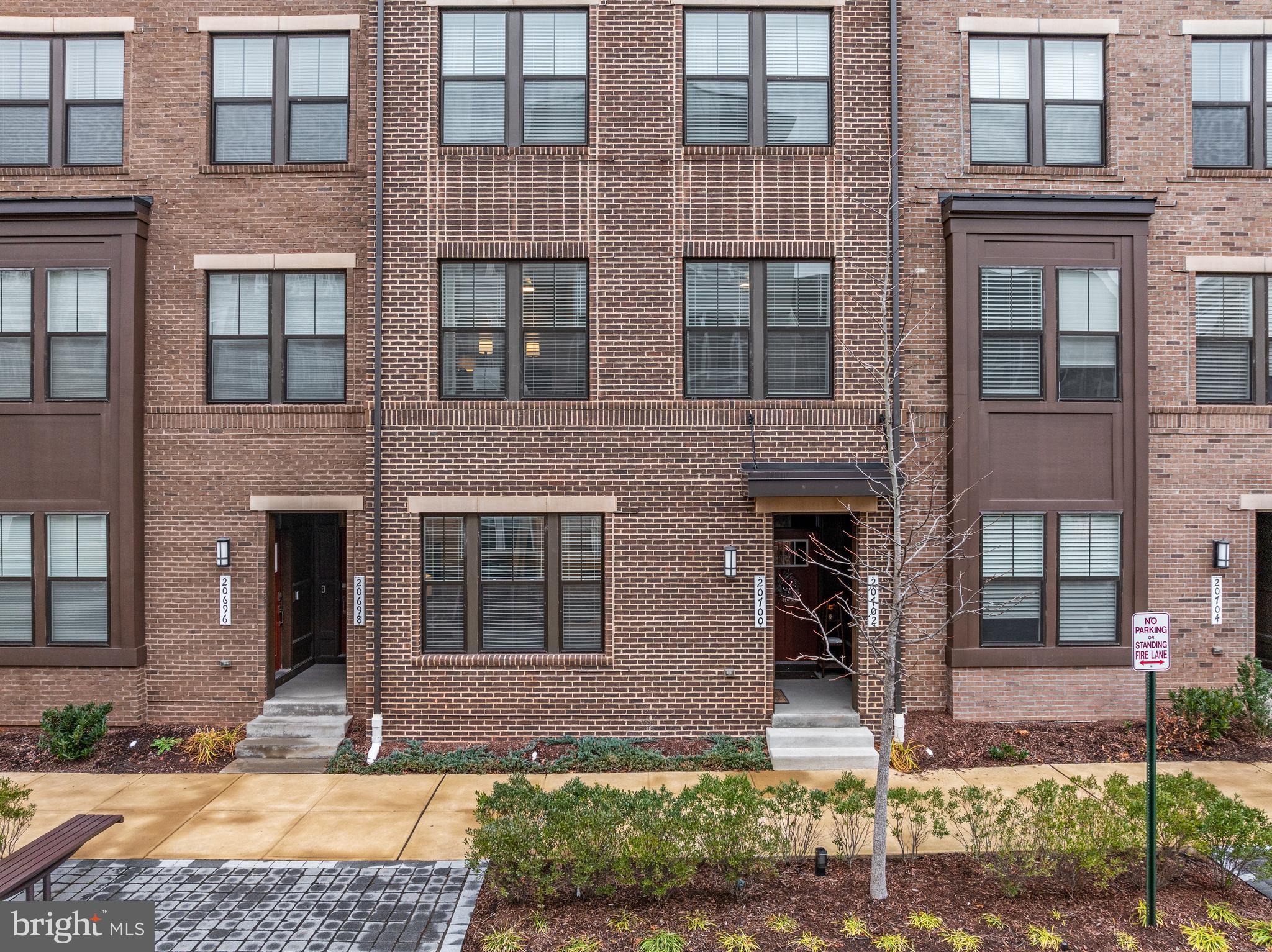 KINCORA - Residential Lease