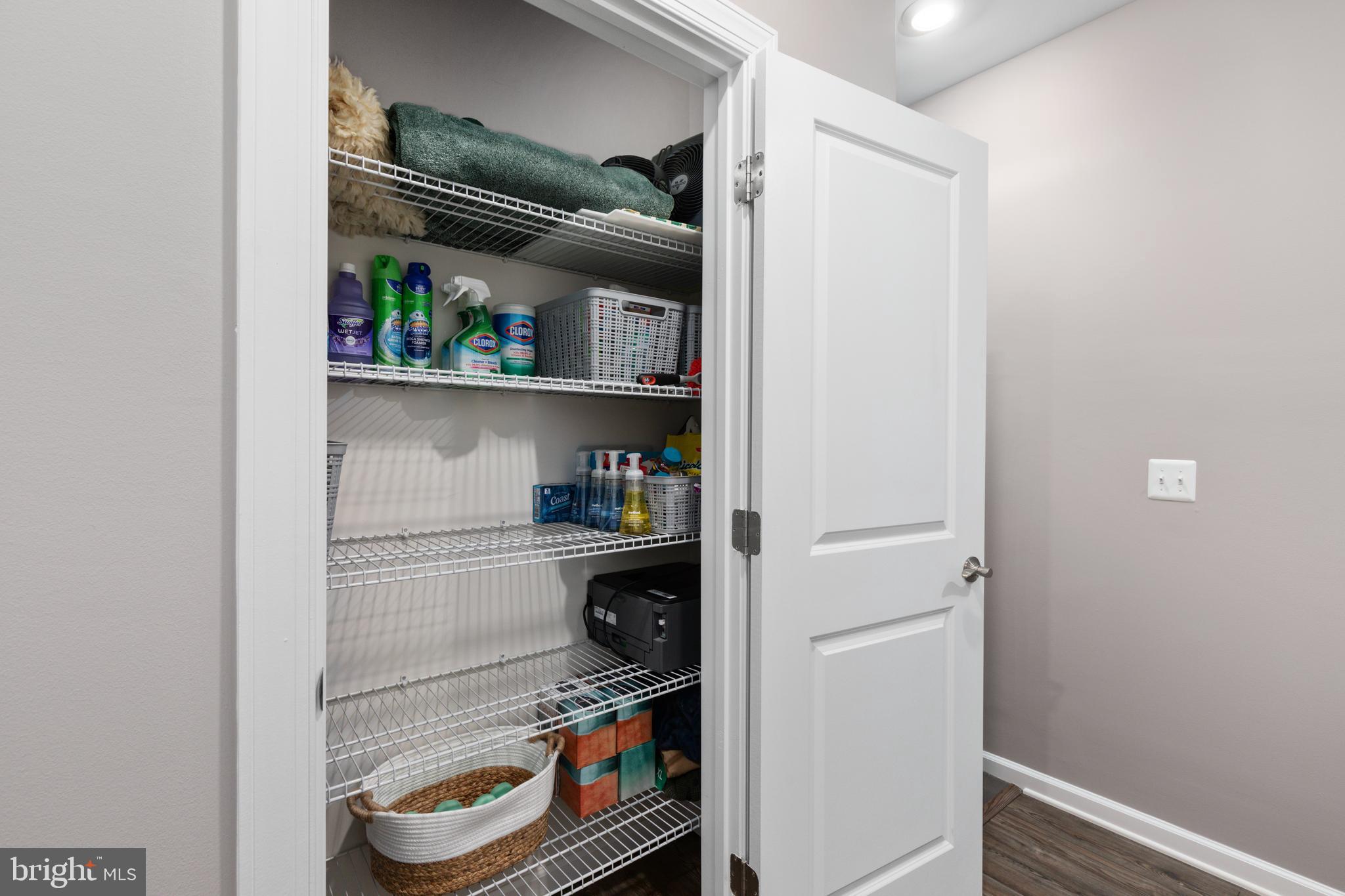 KINCORA - Residential Lease