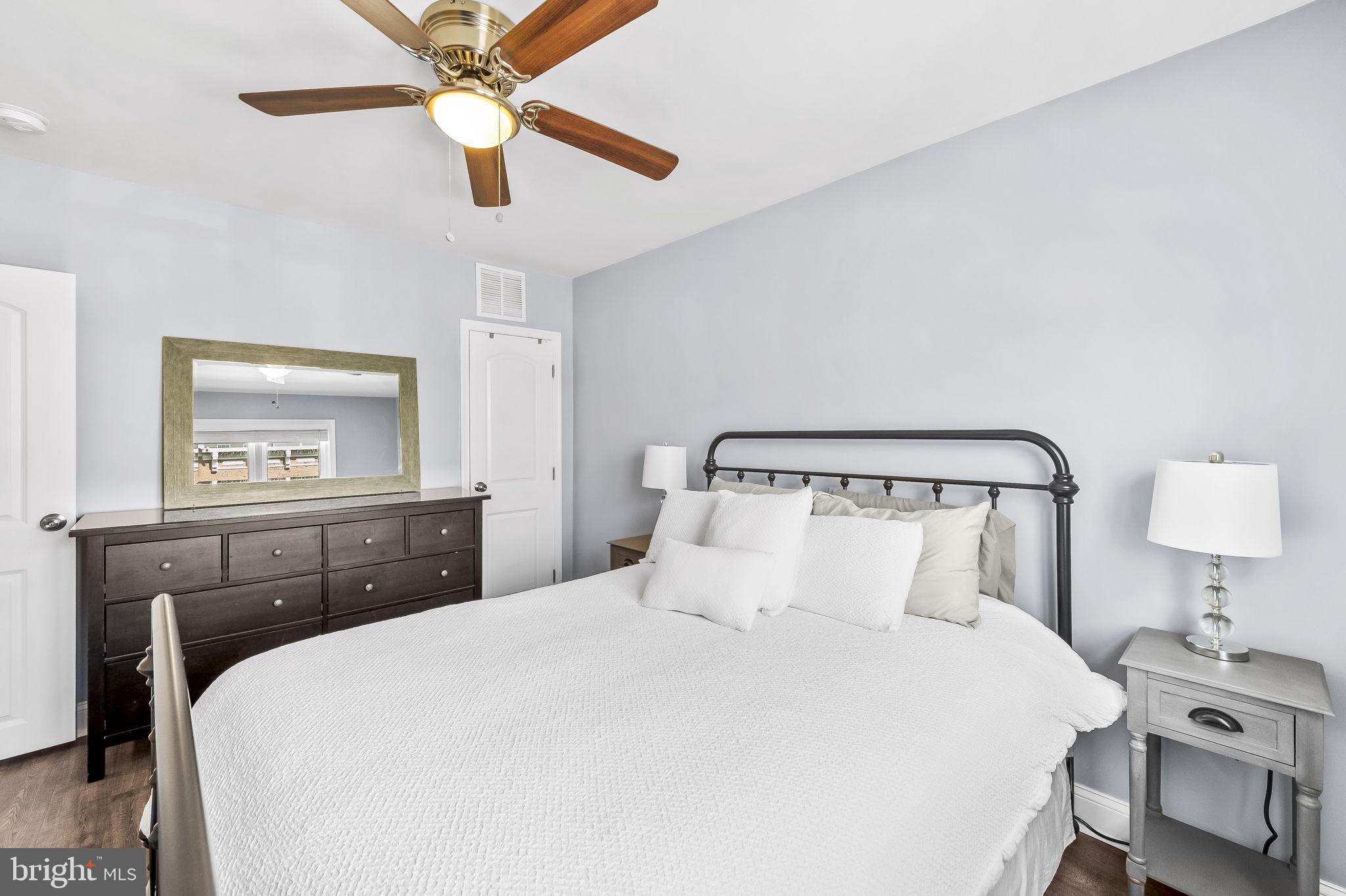 GREEKTOWN - Residential