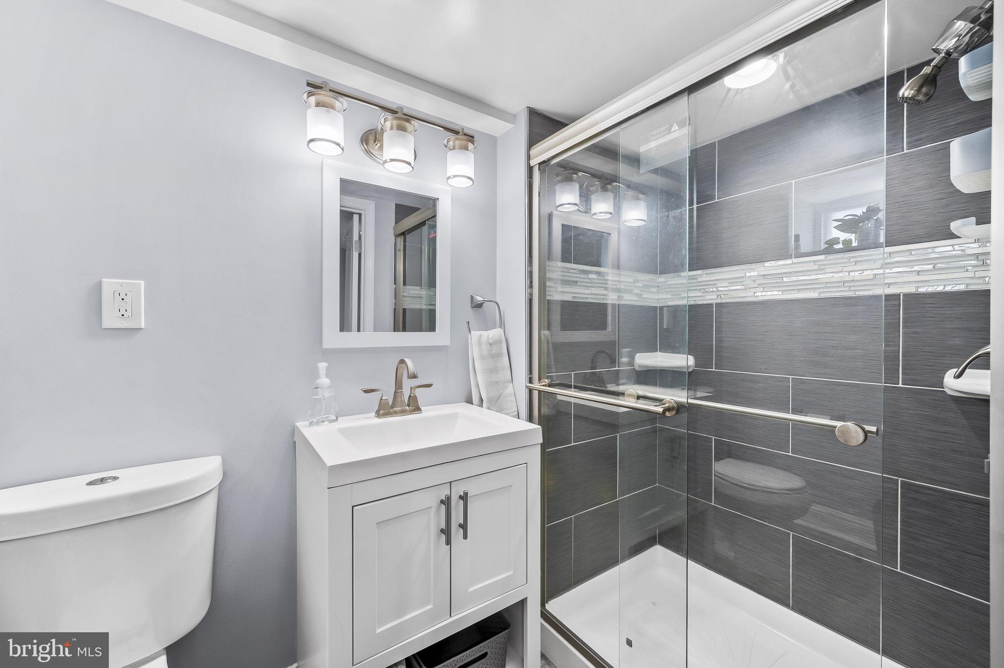 GREEKTOWN - Residential