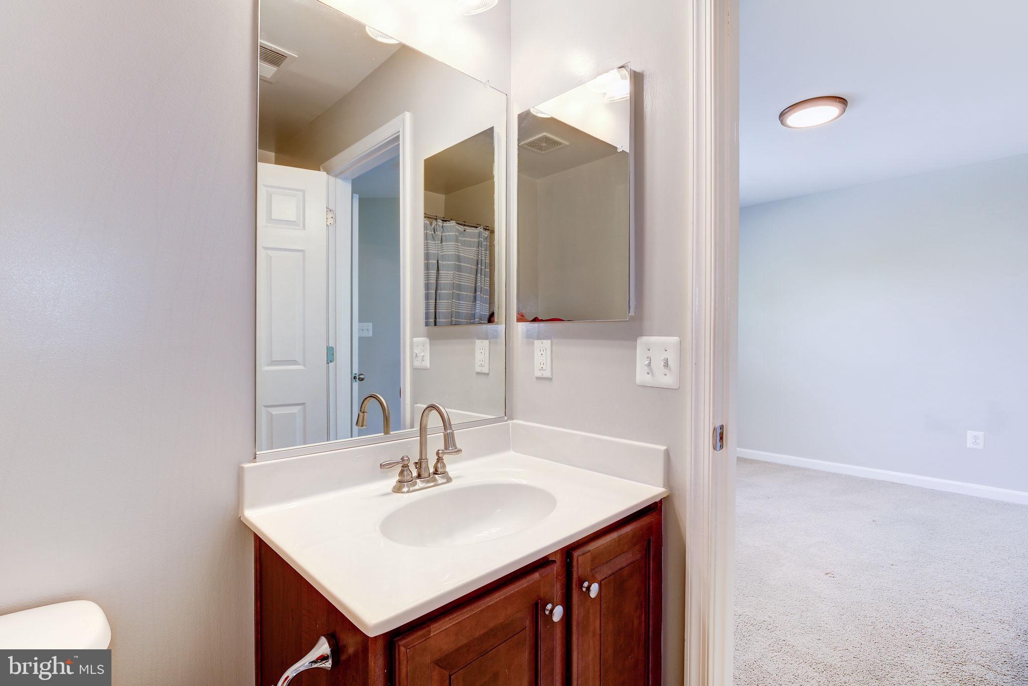 THE PARKE AT MOUNT WASHINGTON - Residential Lease